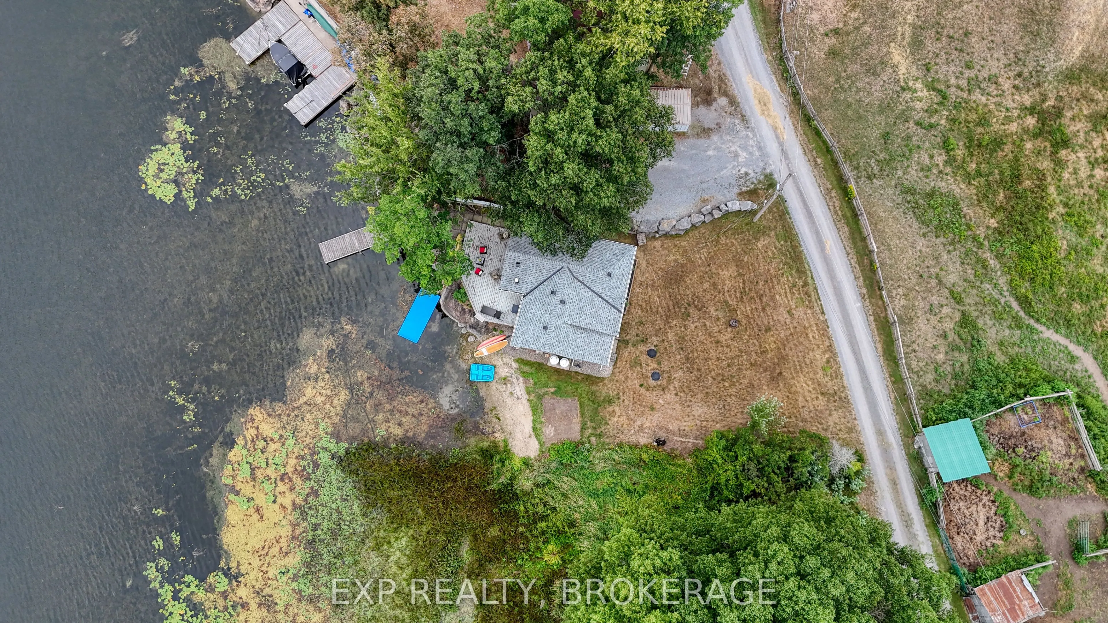 1035 LLOYD Lane