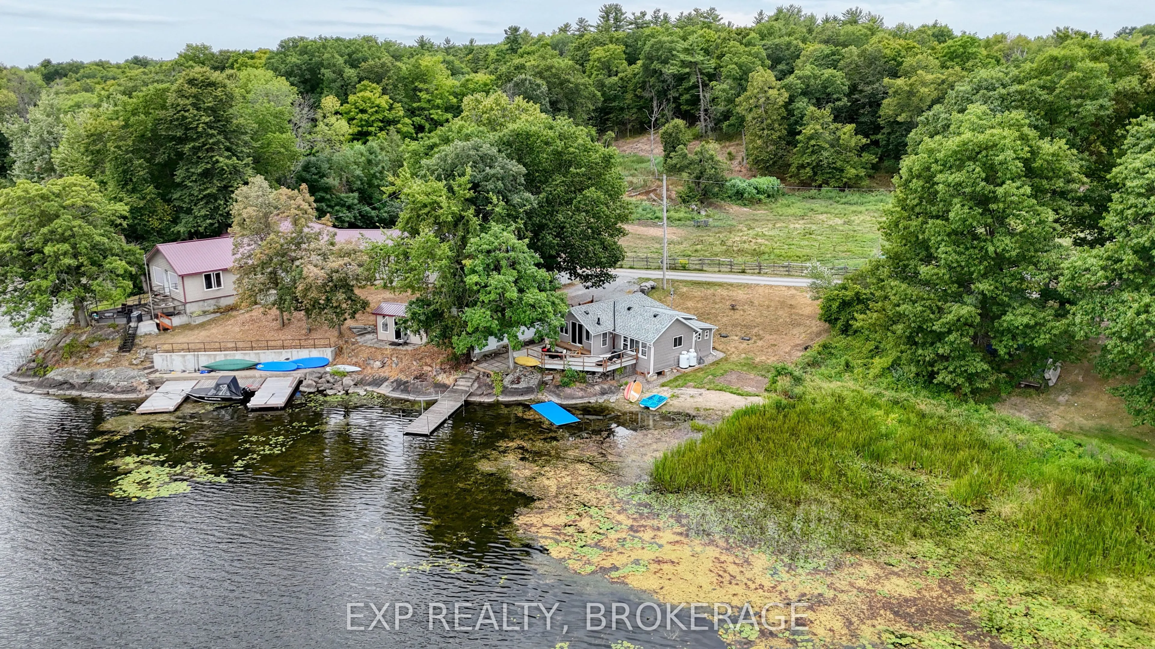 1035 LLOYD Lane