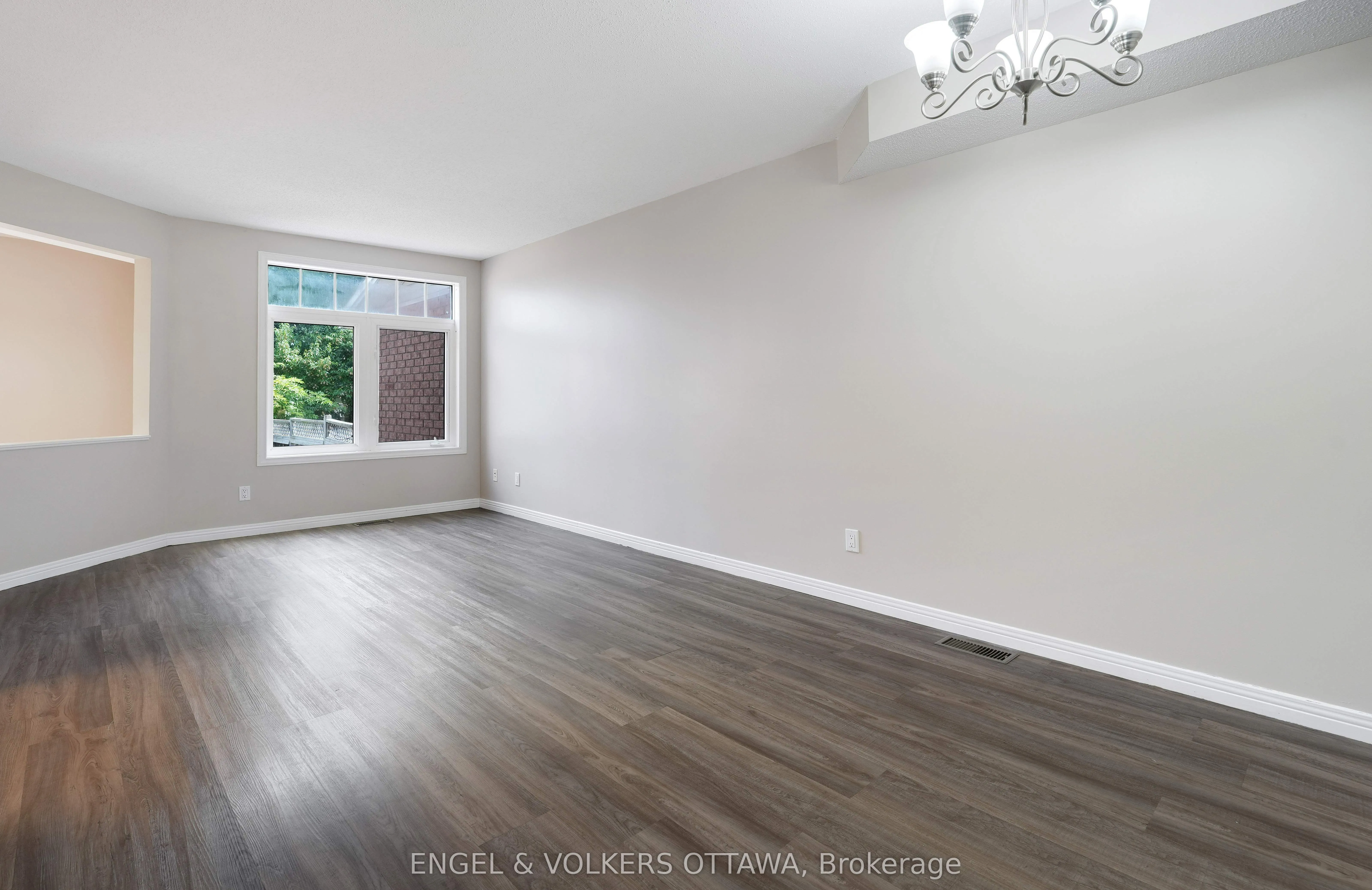 551 Wild Shore Crescent