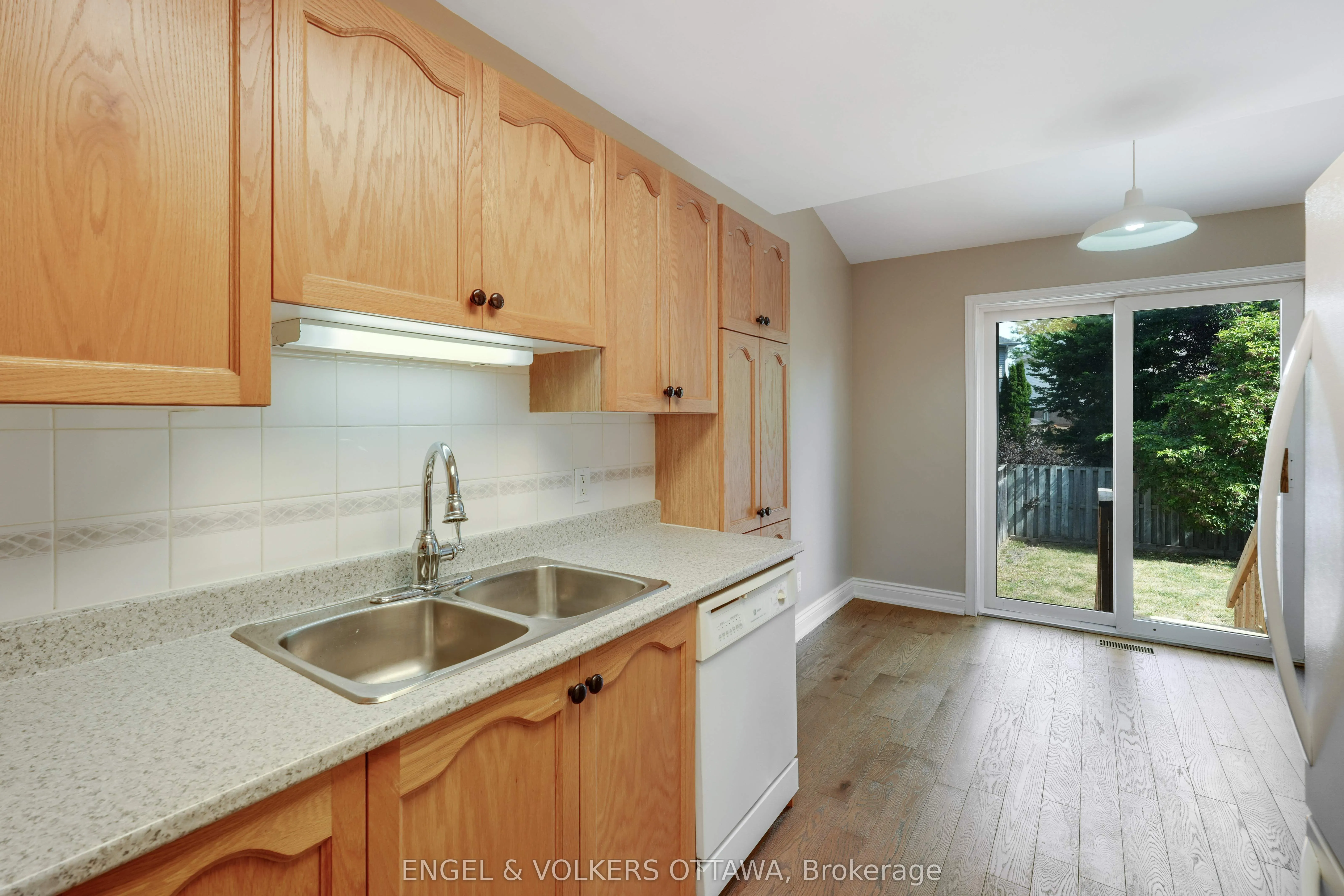 551 Wild Shore Crescent