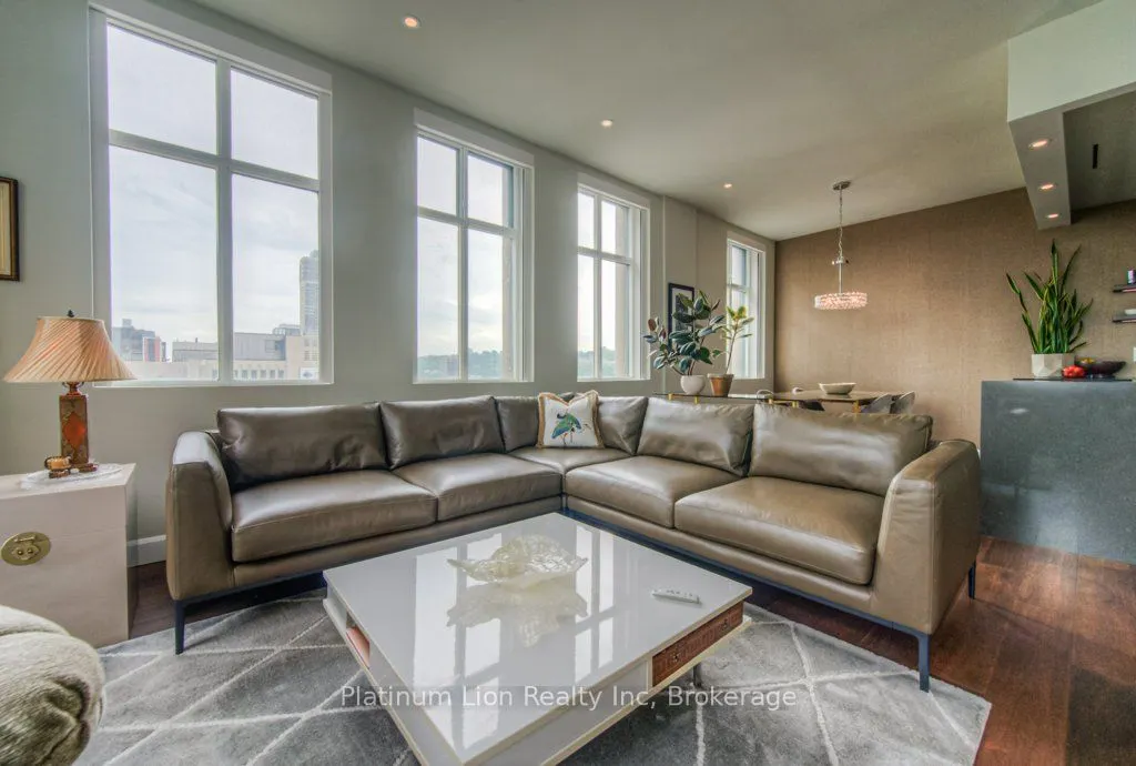 36 James Street S, #1102