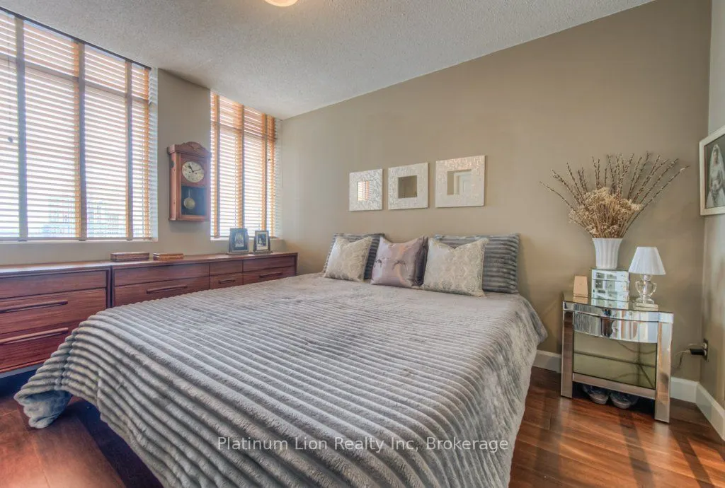 36 James Street S, #1102
