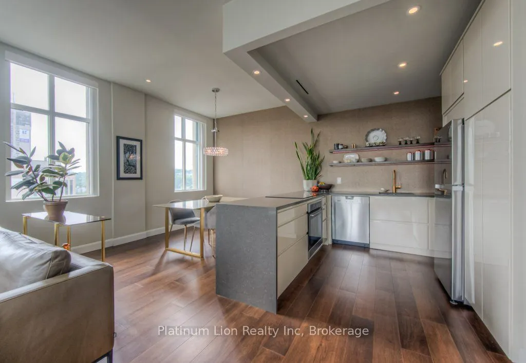 36 James Street S, #1102