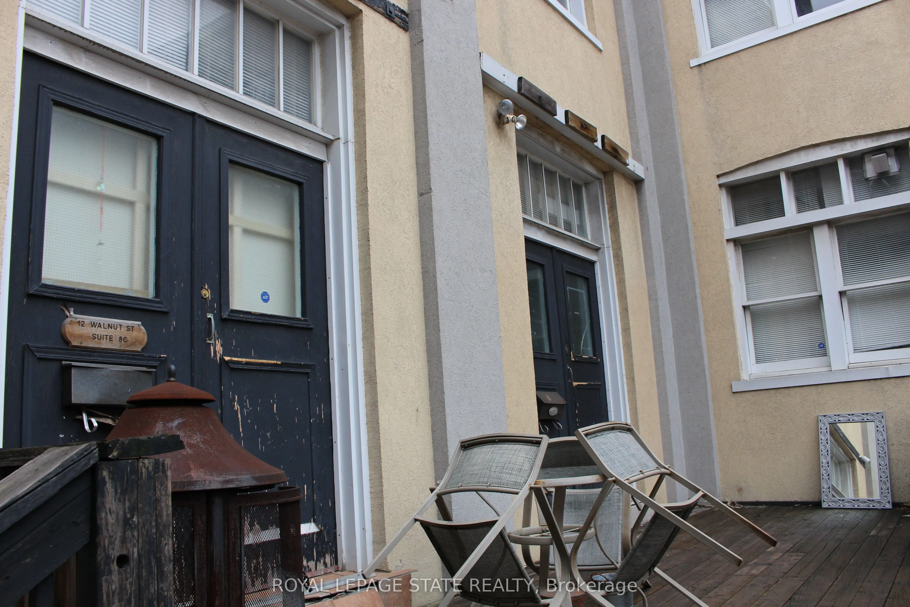 12 Walnut Street S