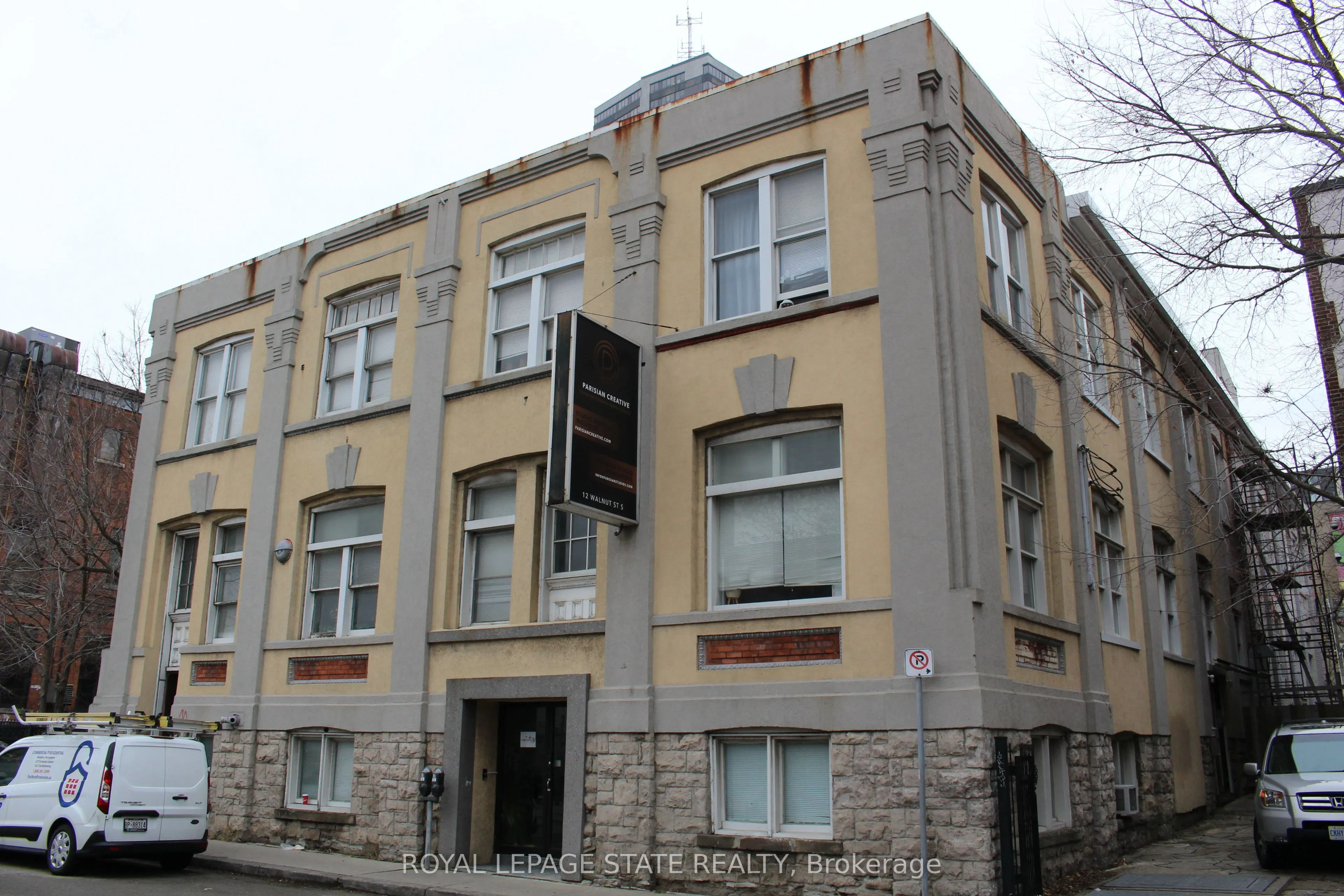 12 Walnut Street S