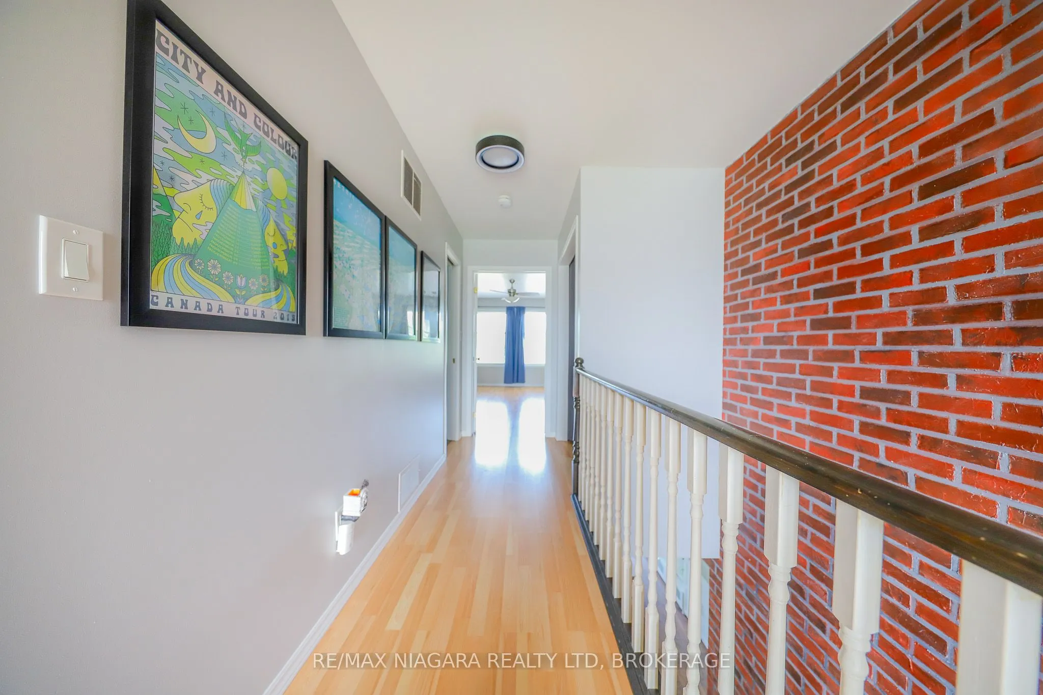 18 Roxborough Court