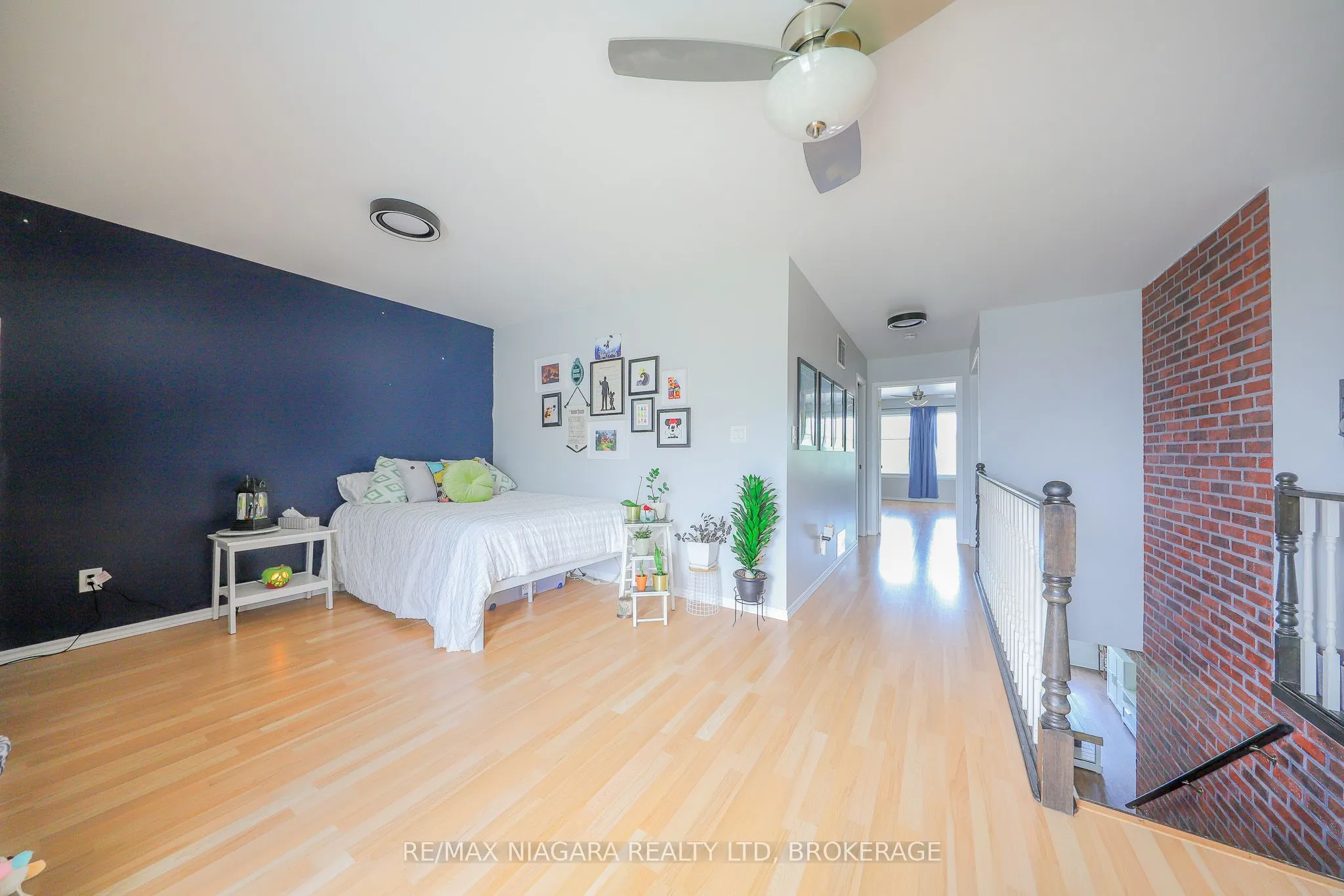 18 Roxborough Court