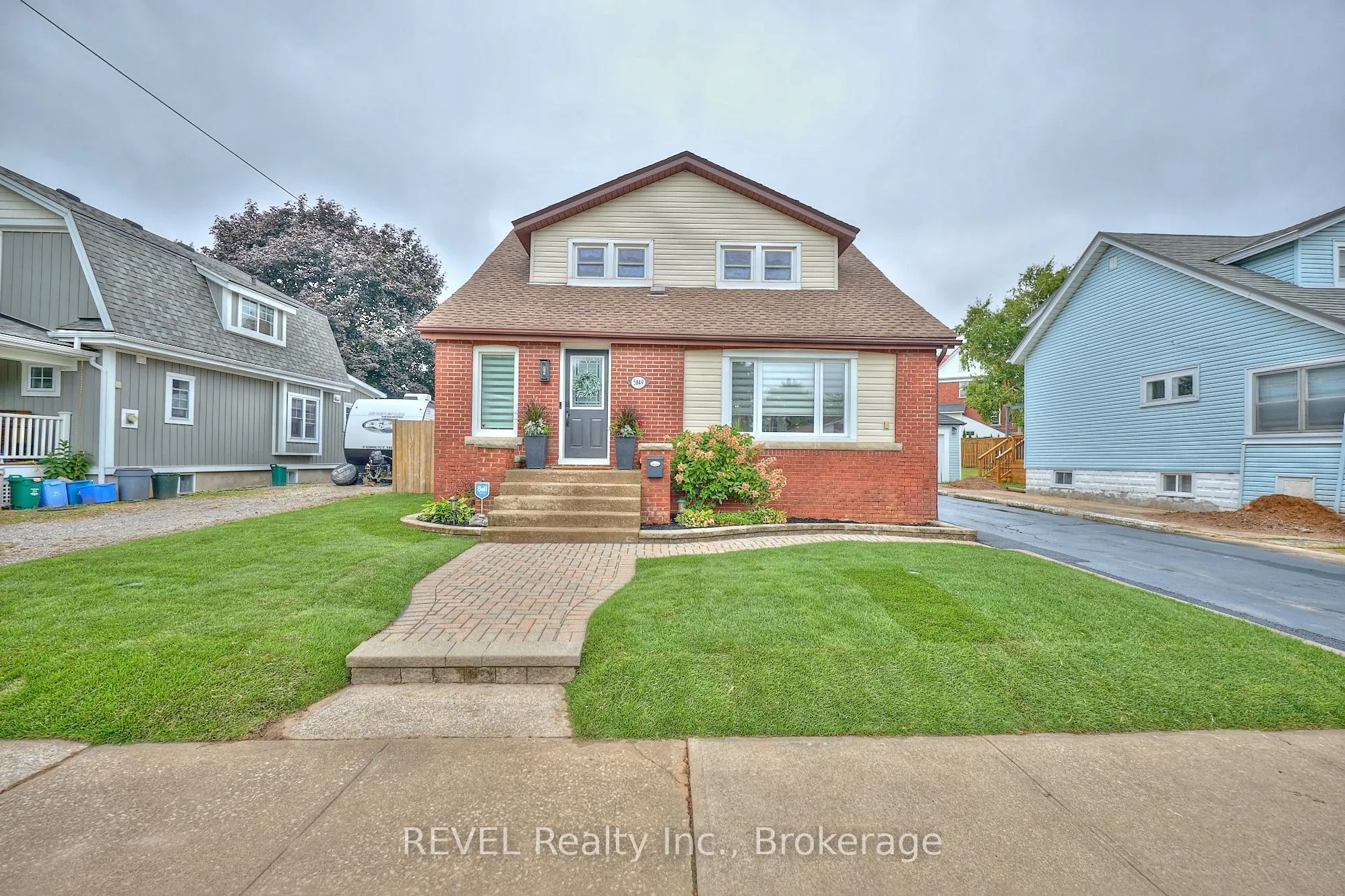 5849 Symmes Street