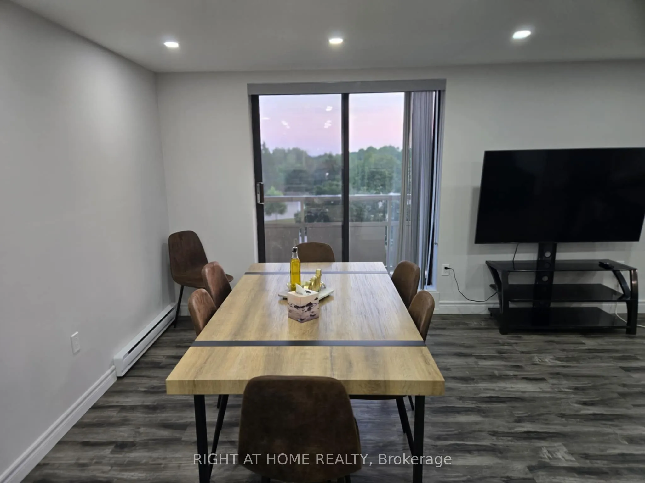 89 Westwood Road, #505