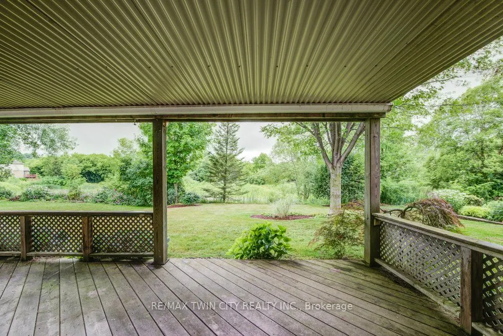 670 Salzburg Drive SW