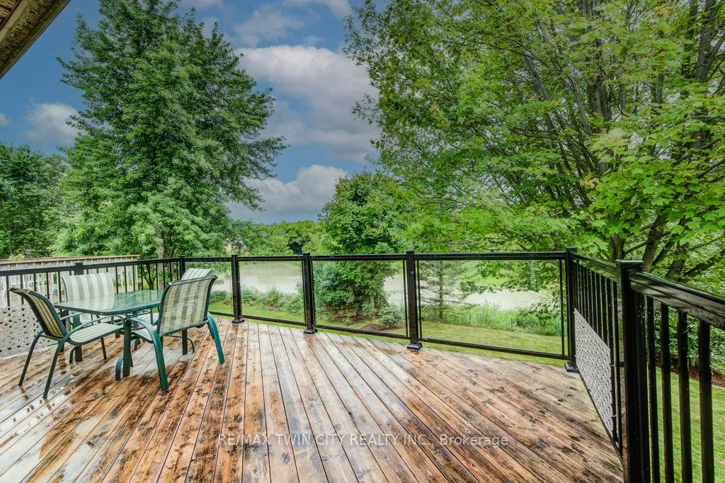 670 Salzburg Drive SW