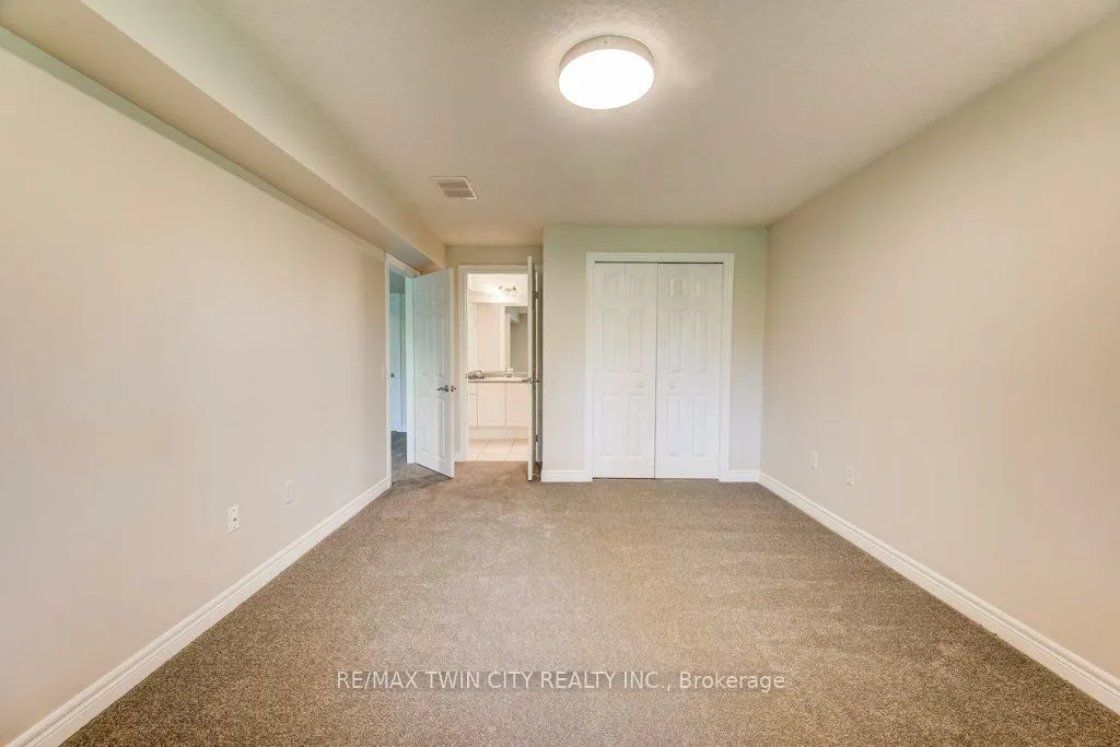 670 Salzburg Drive SW