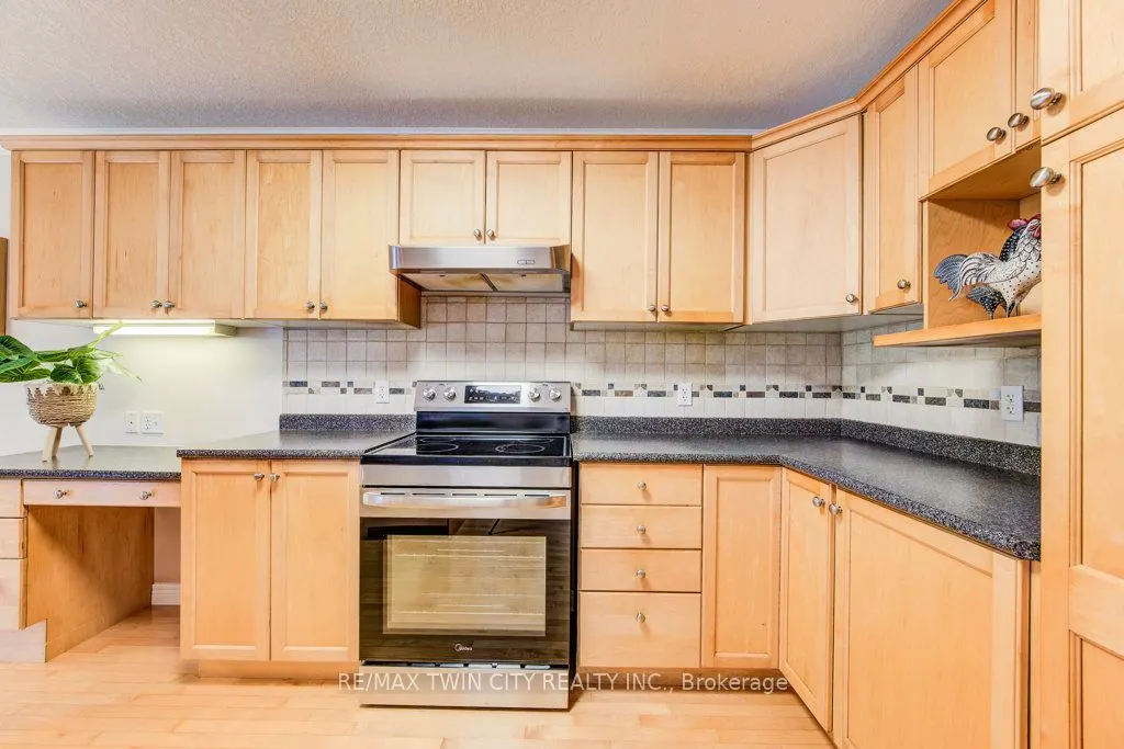 670 Salzburg Drive SW