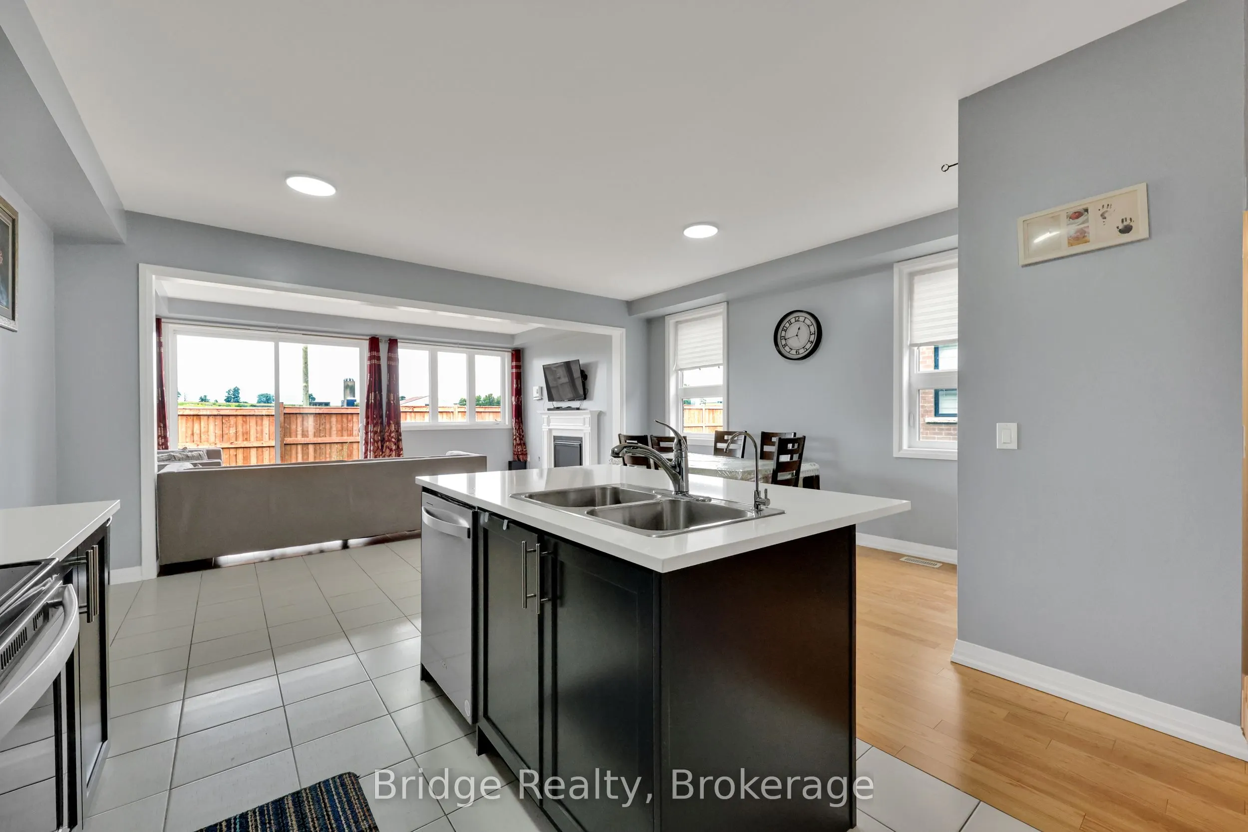 898 Sobeski Avenue
