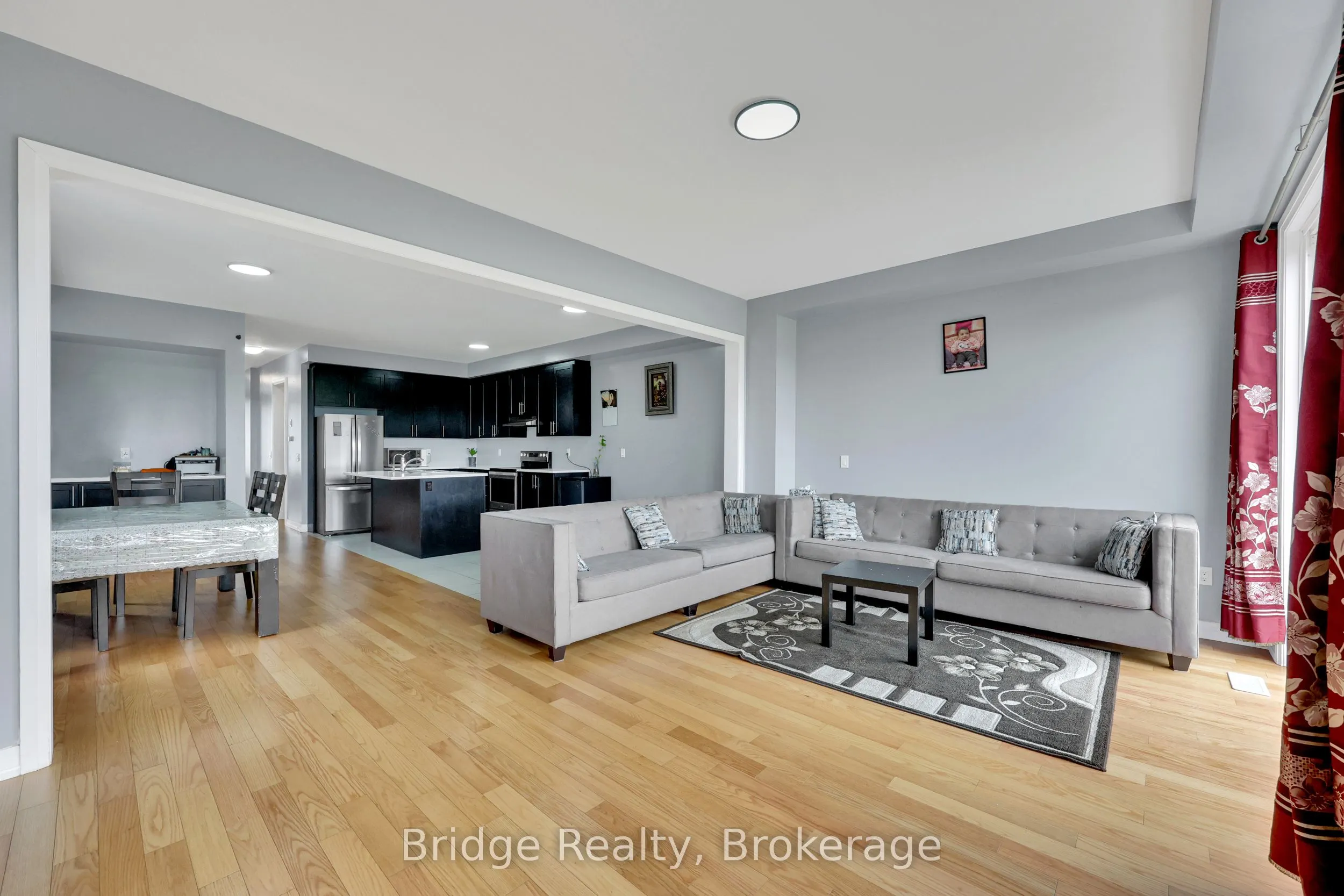 898 Sobeski Avenue