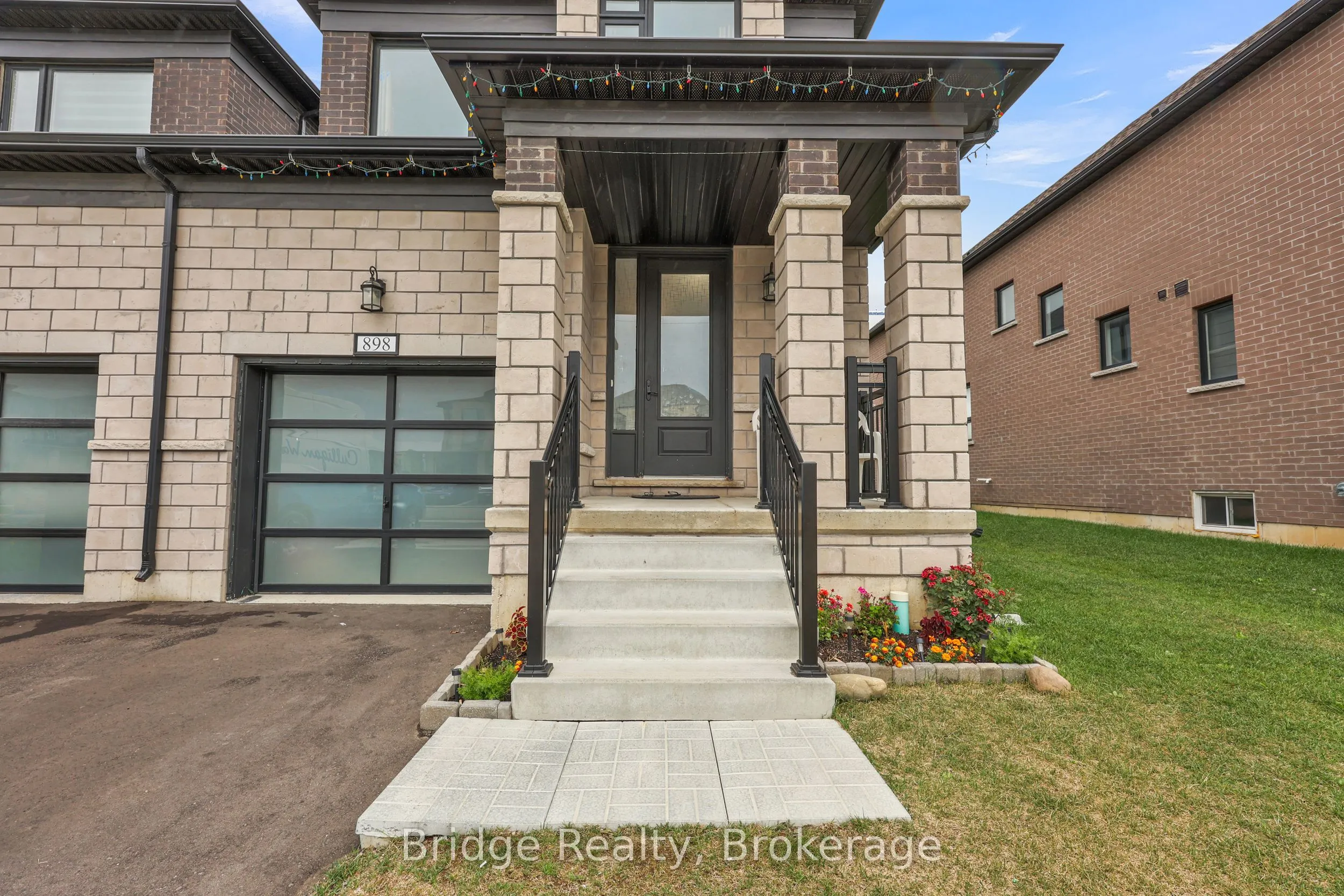 898 Sobeski Avenue