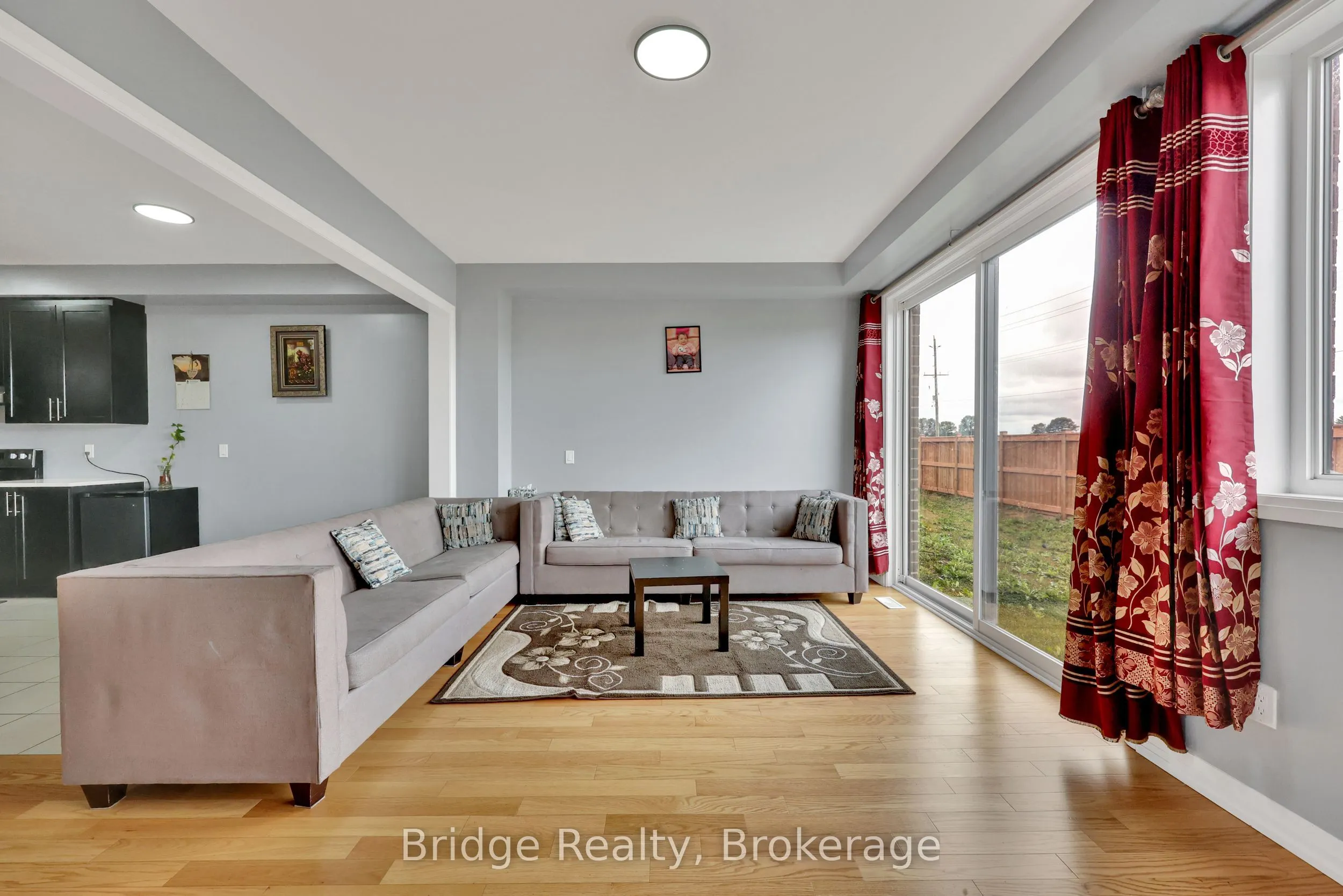 898 Sobeski Avenue