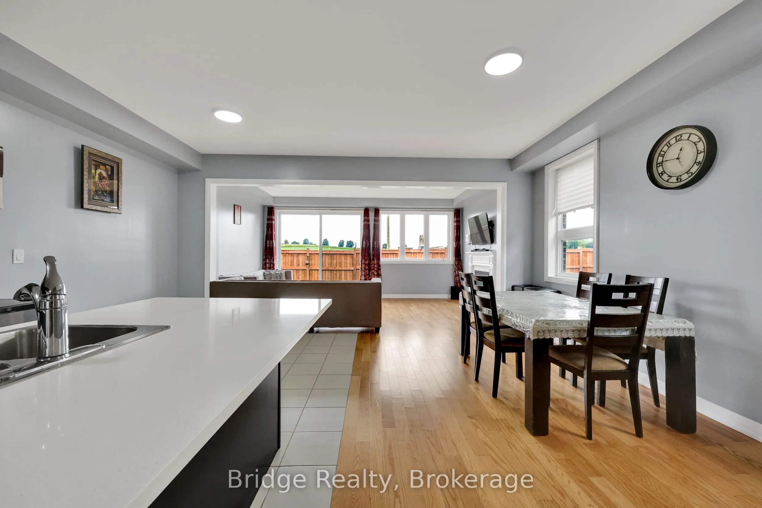 898 Sobeski Avenue