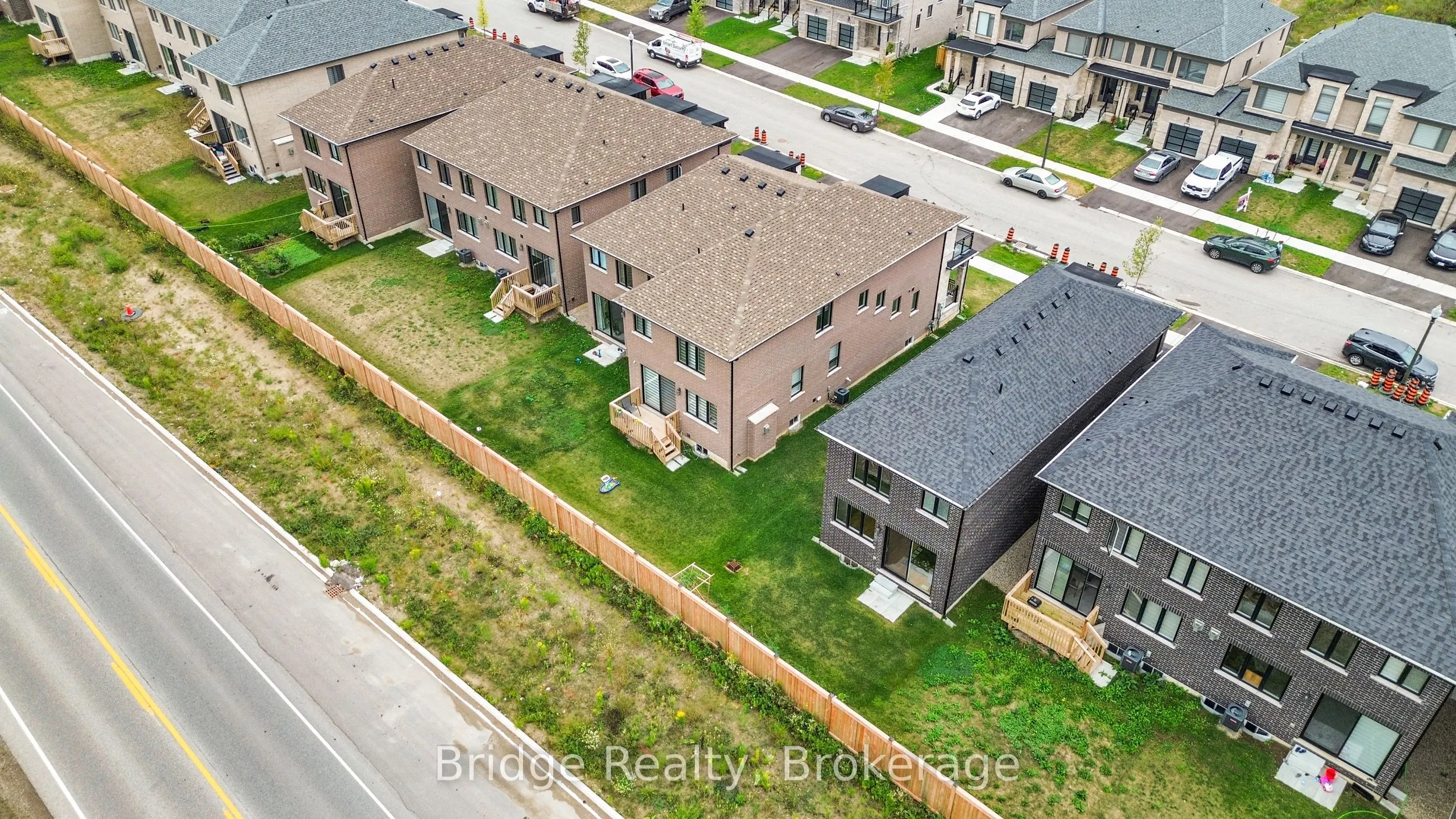 898 Sobeski Avenue