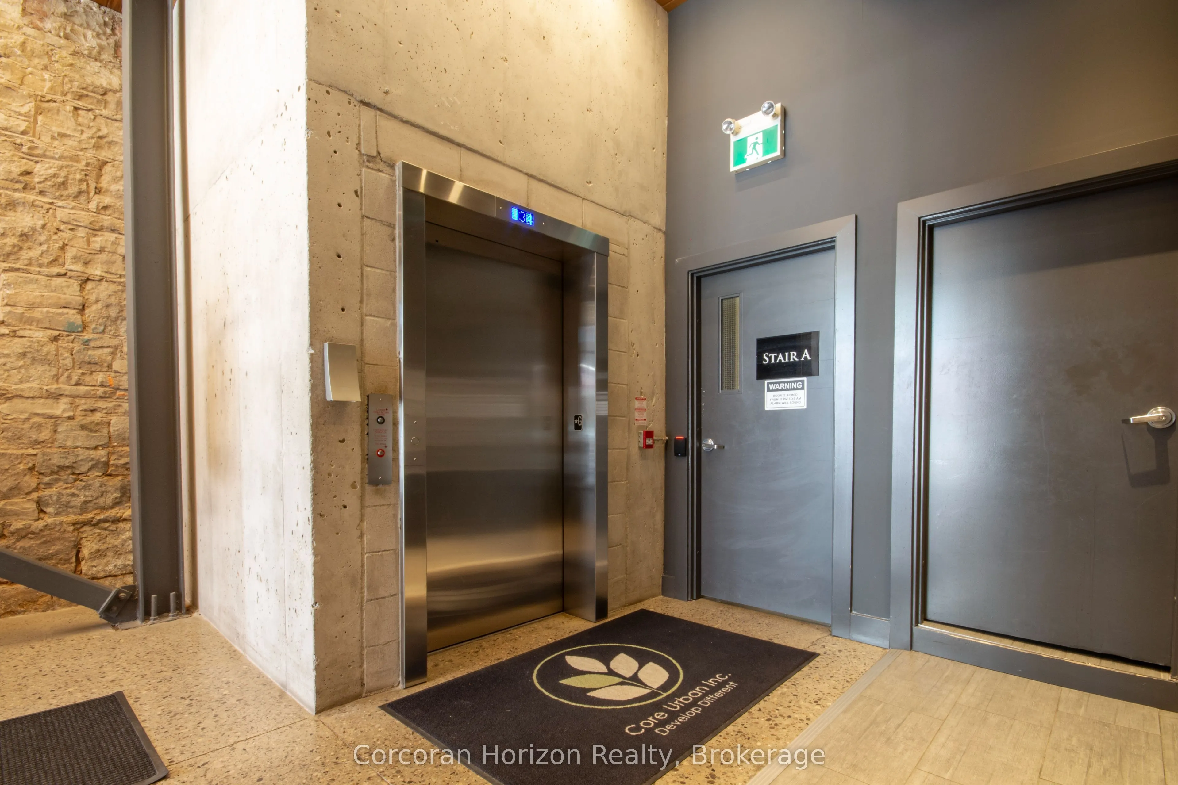 12 JAMES Street N, #201-B