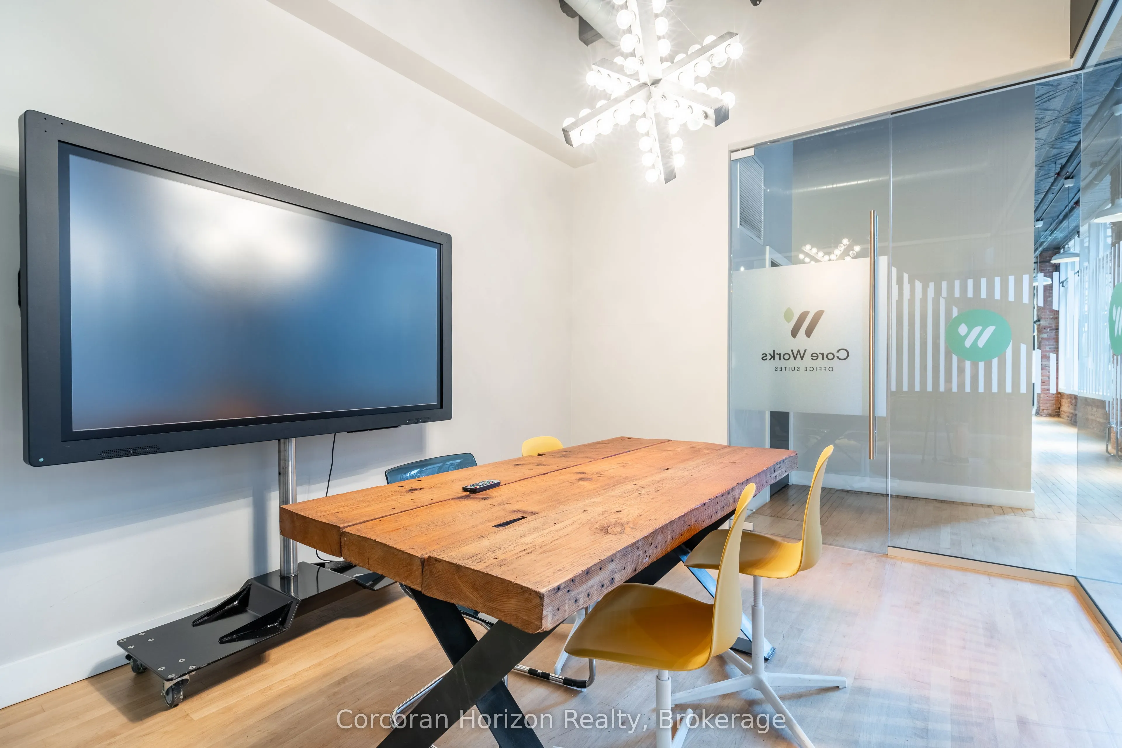 12 JAMES Street N, #201-B