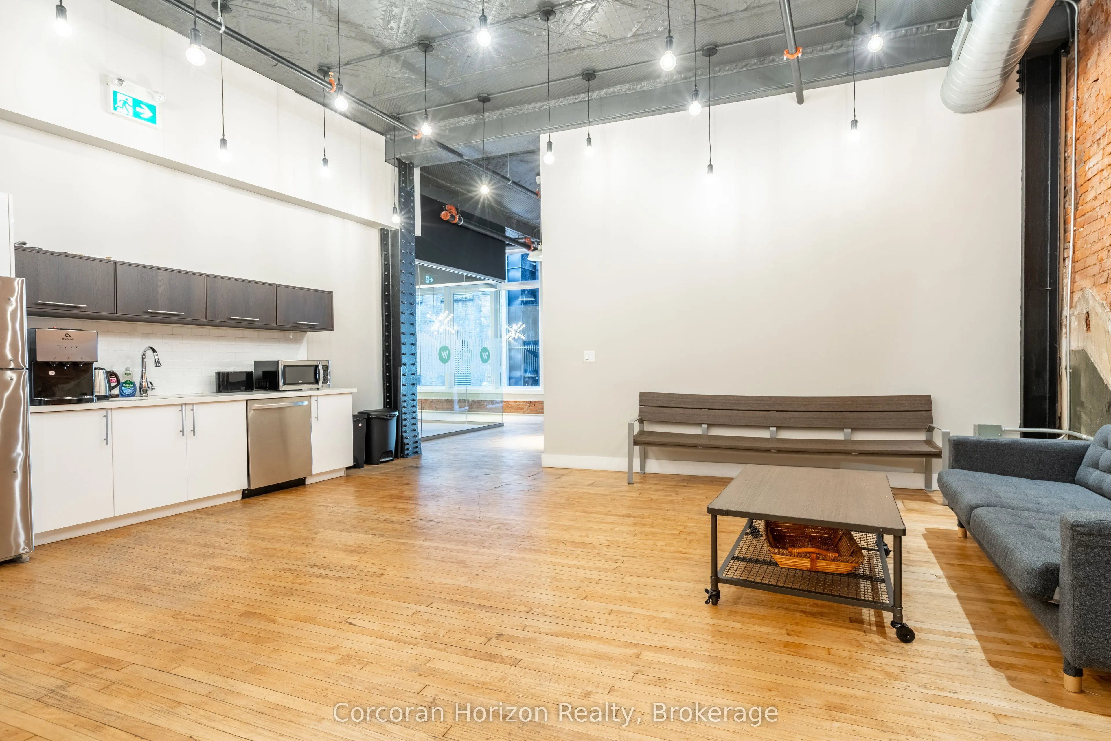 12 JAMES Street N, #201-B