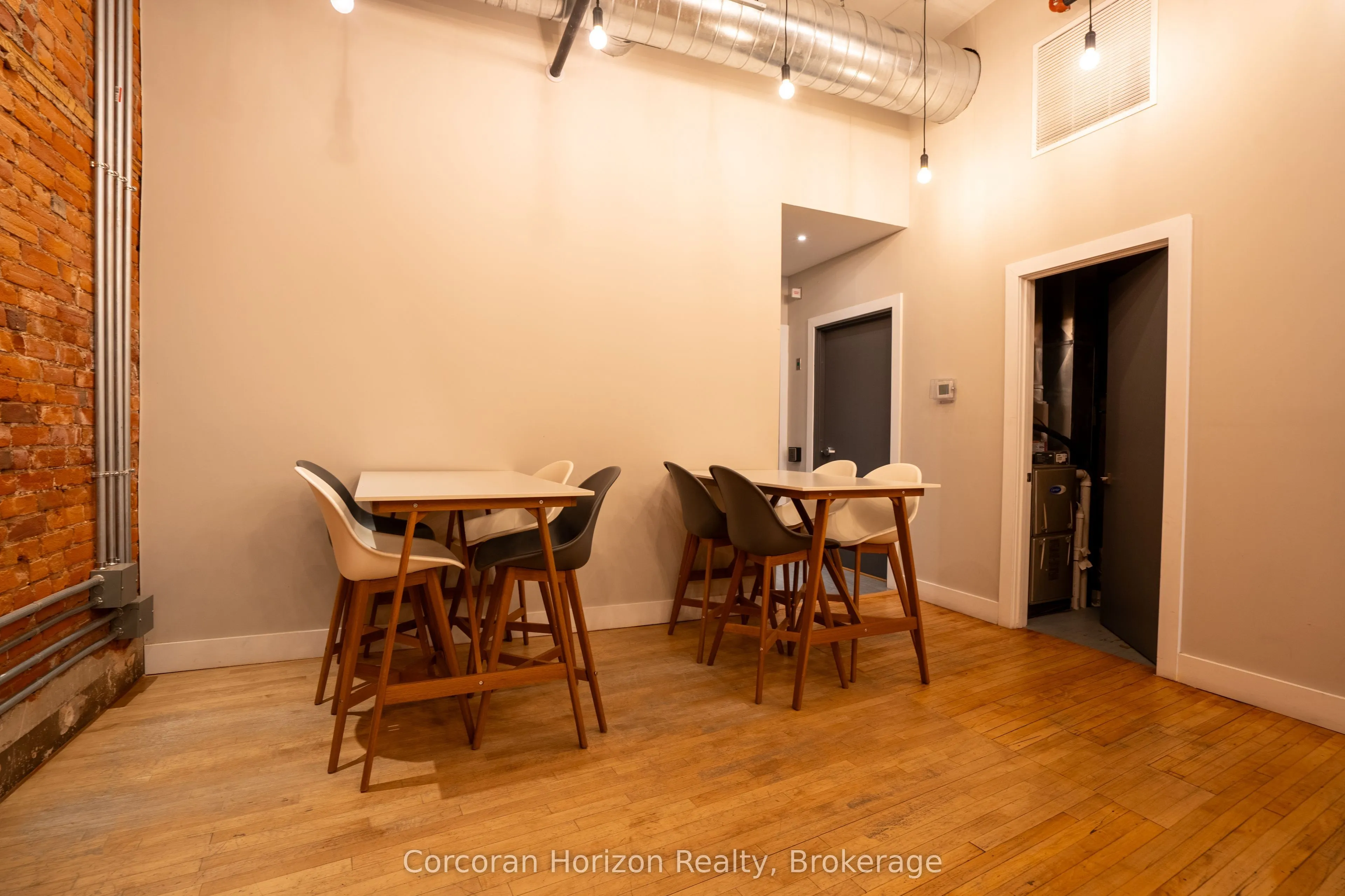 12 JAMES Street N, #201-B