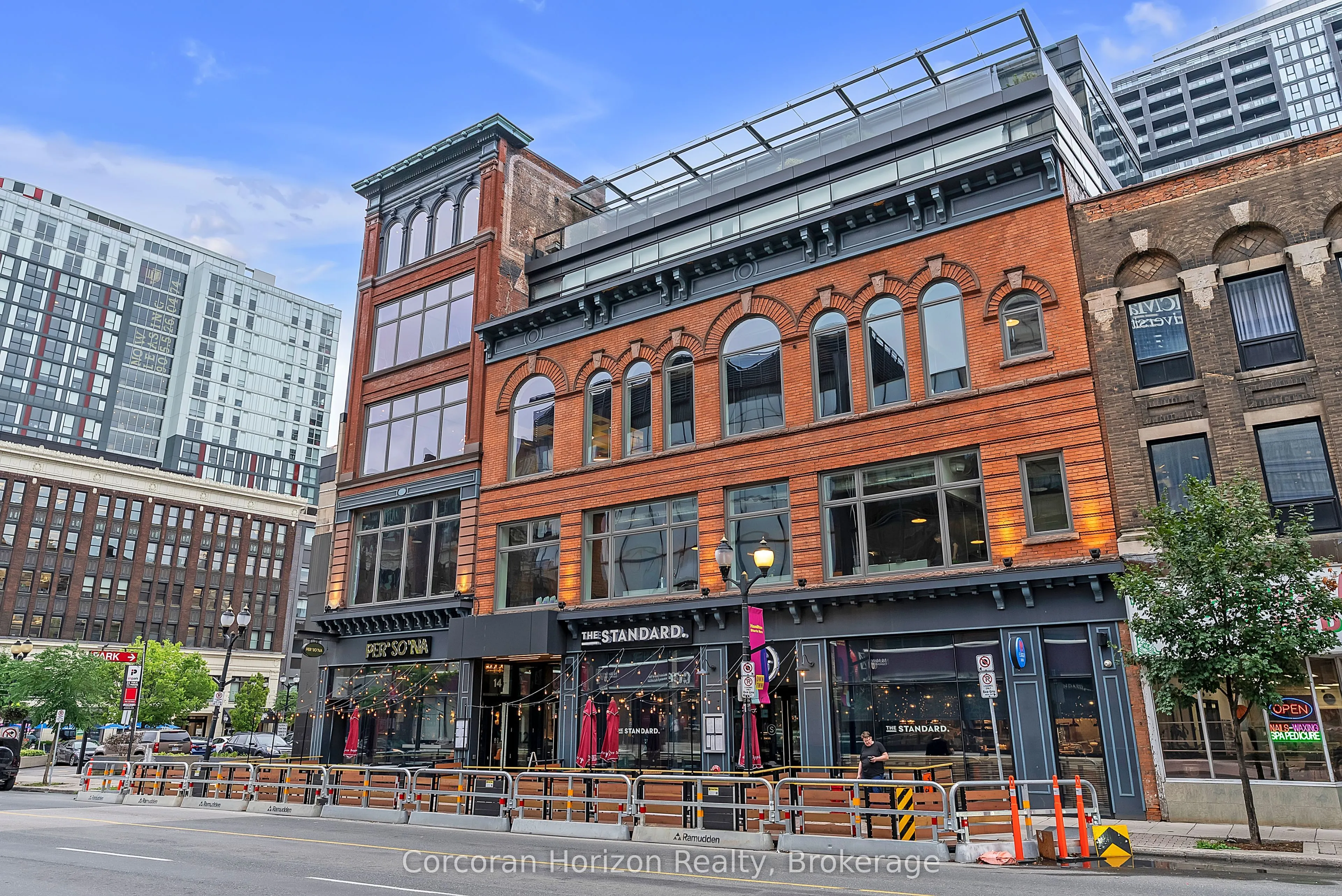 12 JAMES Street N, #201-B