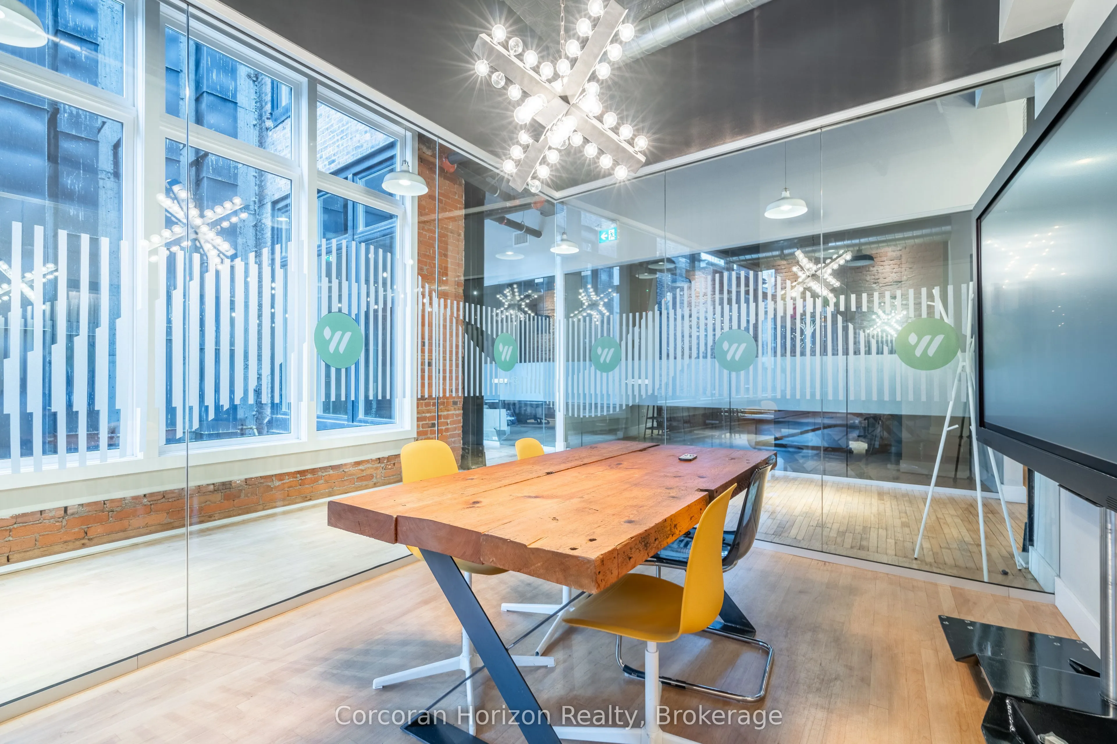 12 JAMES Street N, #201-B