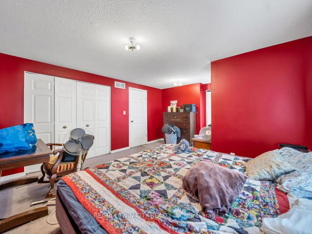 53 Foxglove Crescent