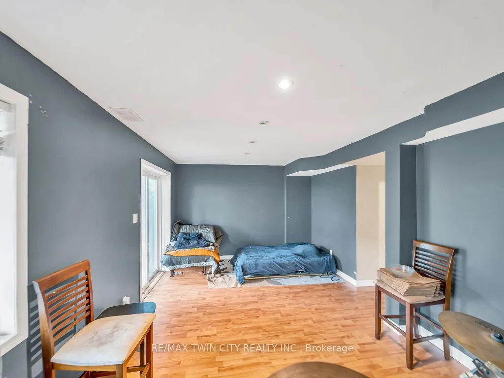 53 Foxglove Crescent