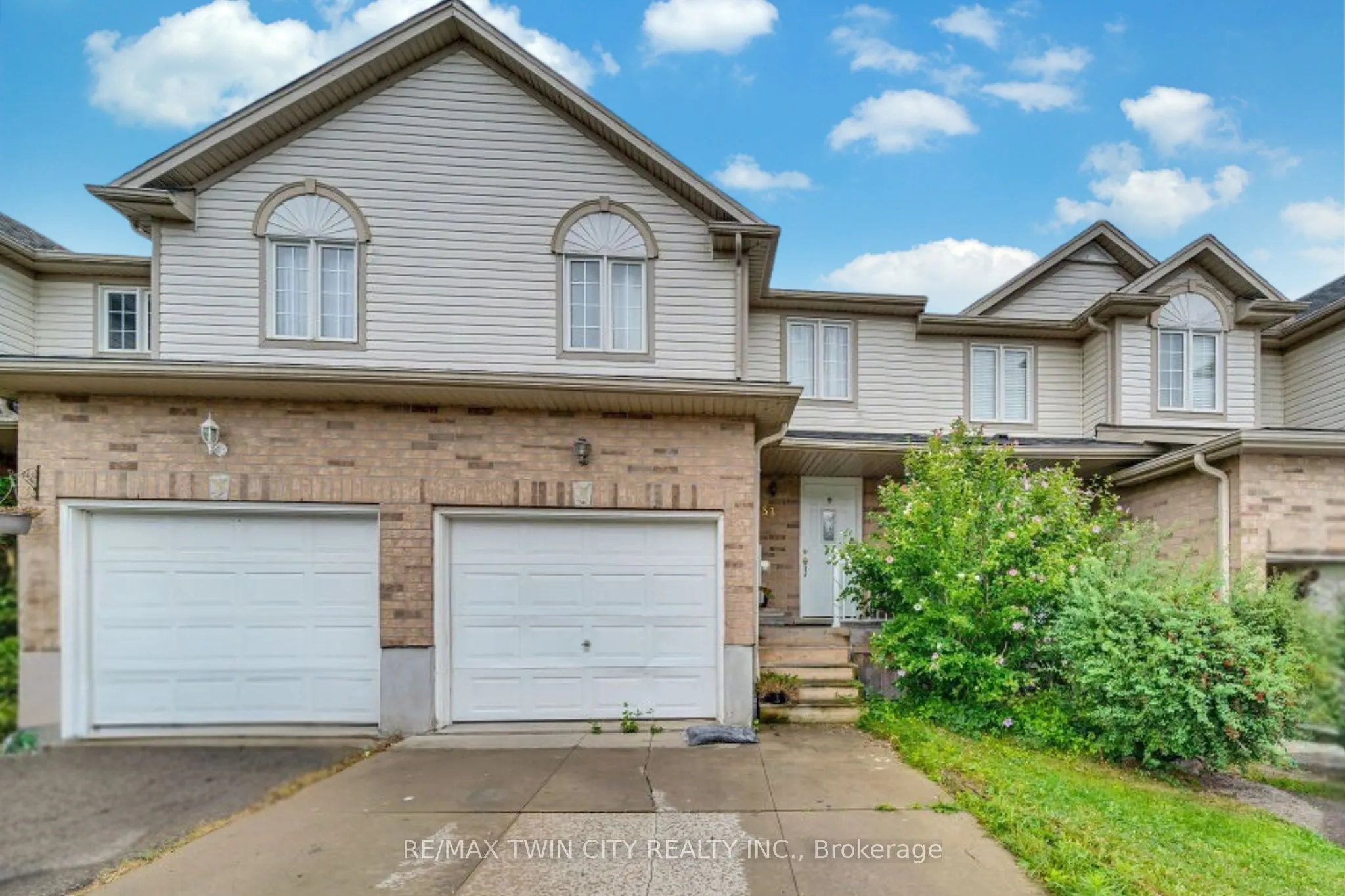 53 Foxglove Crescent