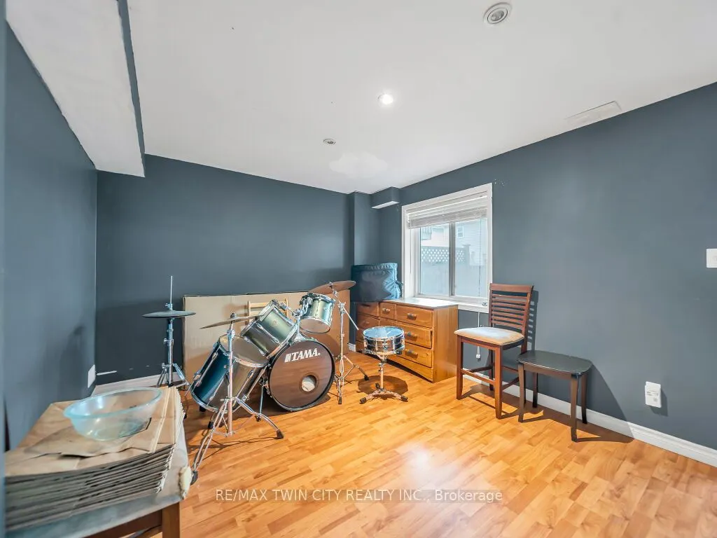 53 Foxglove Crescent