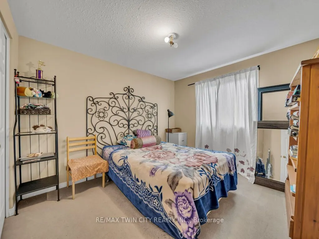 53 Foxglove Crescent