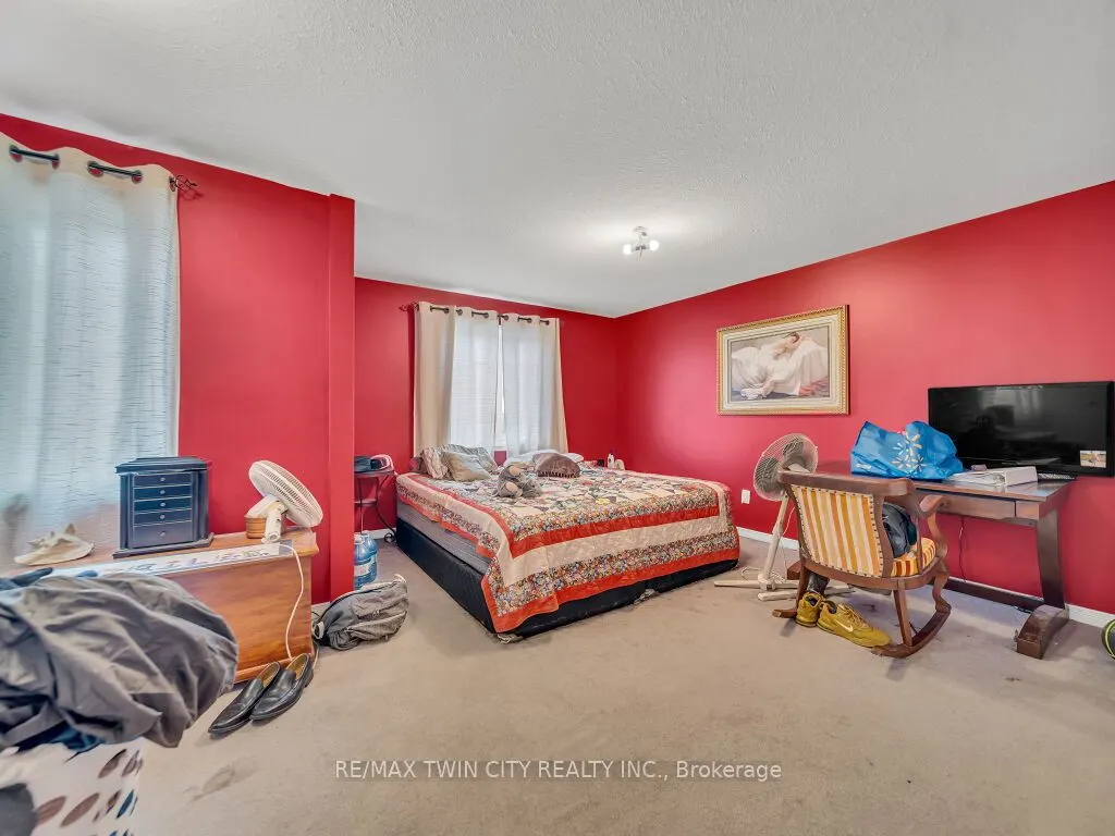 53 Foxglove Crescent