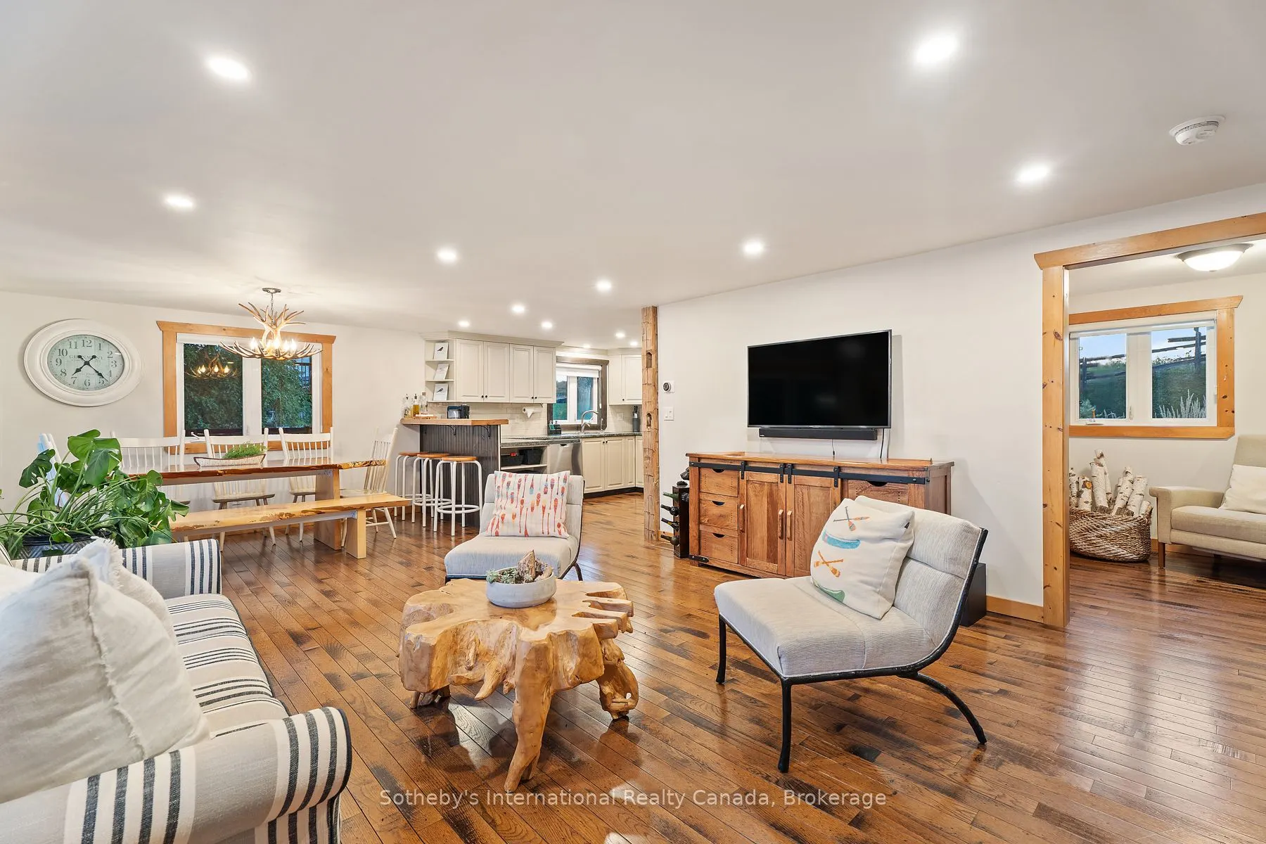 1111 Maplehurst Drive