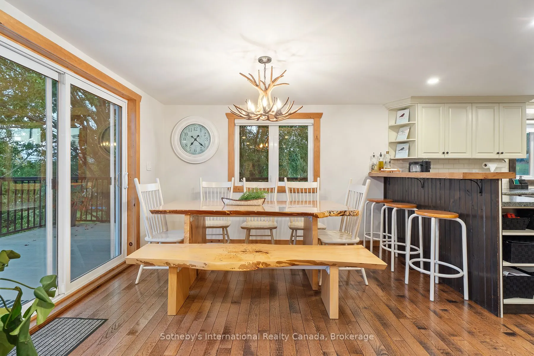1111 Maplehurst Drive