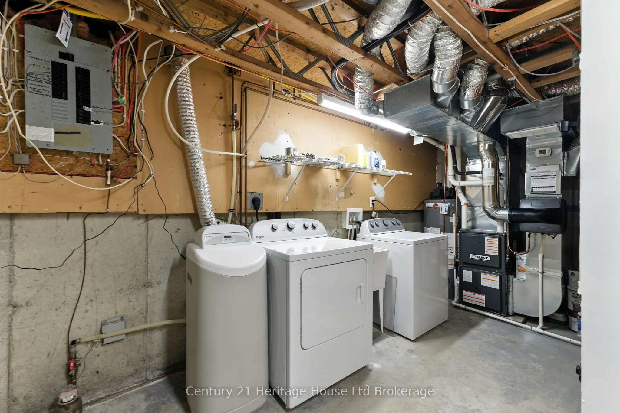 141 Bay Street, #25