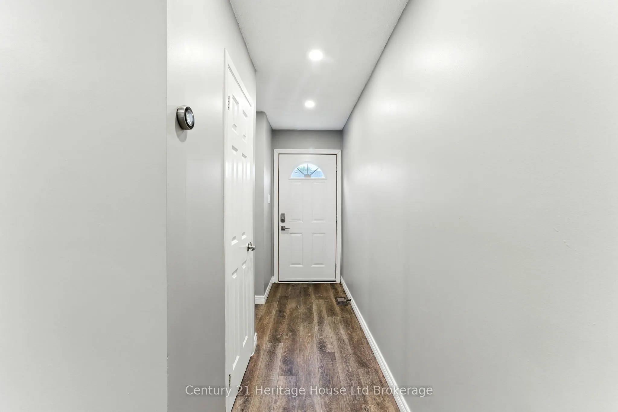 141 Bay Street, #25