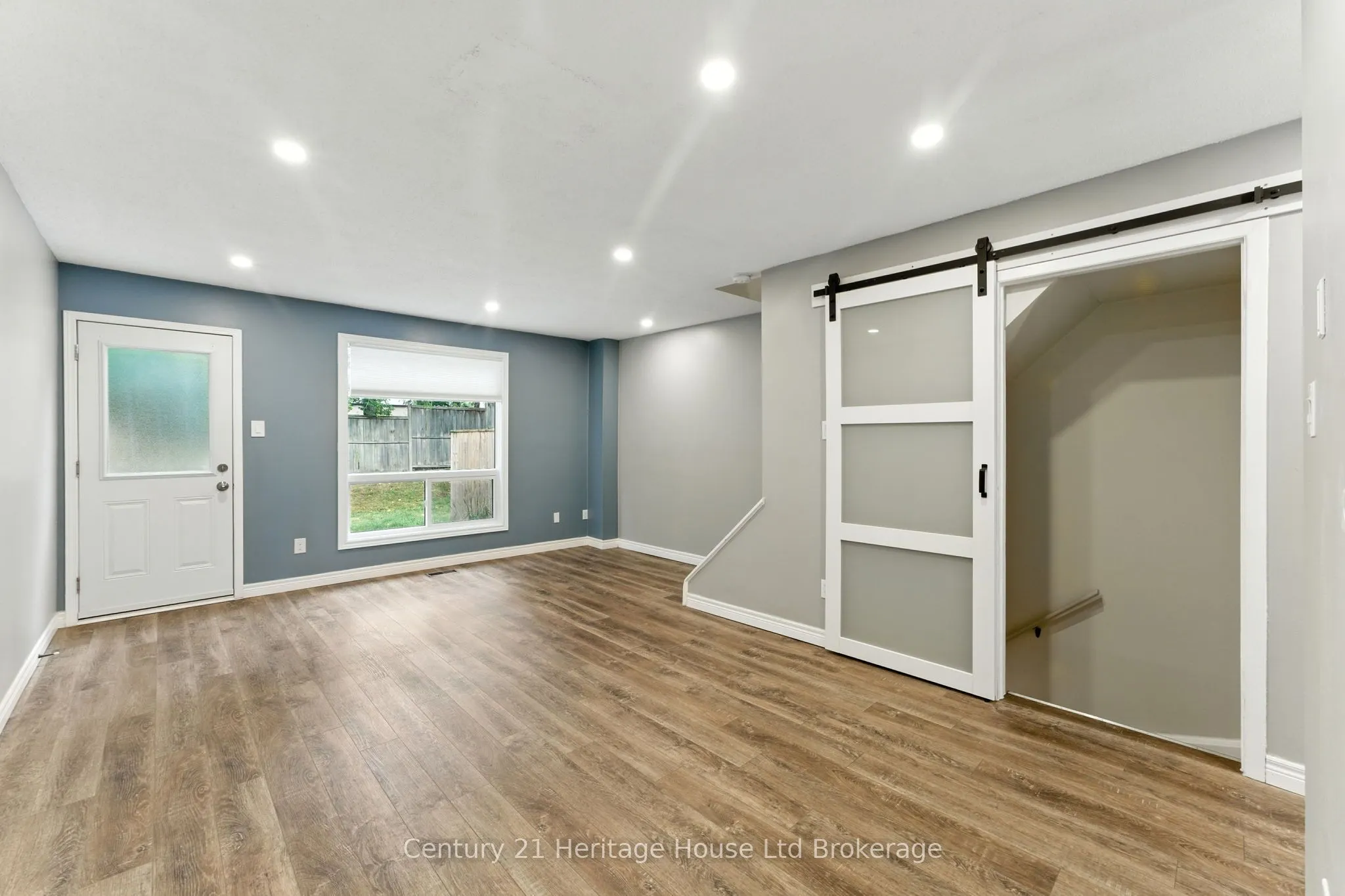 141 Bay Street, #25