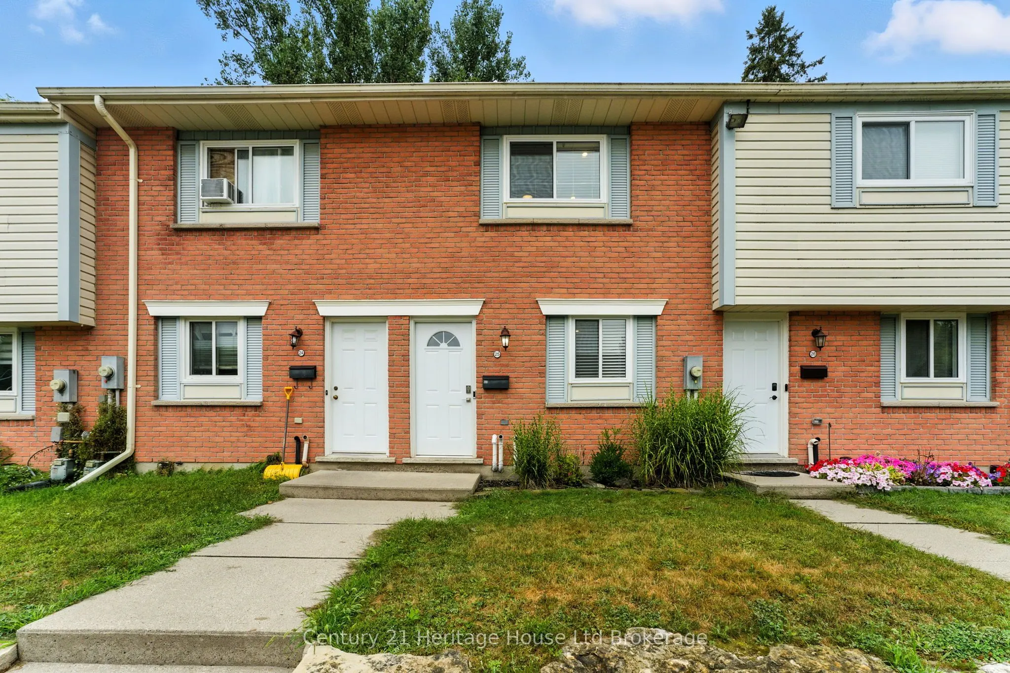 141 Bay Street, #25