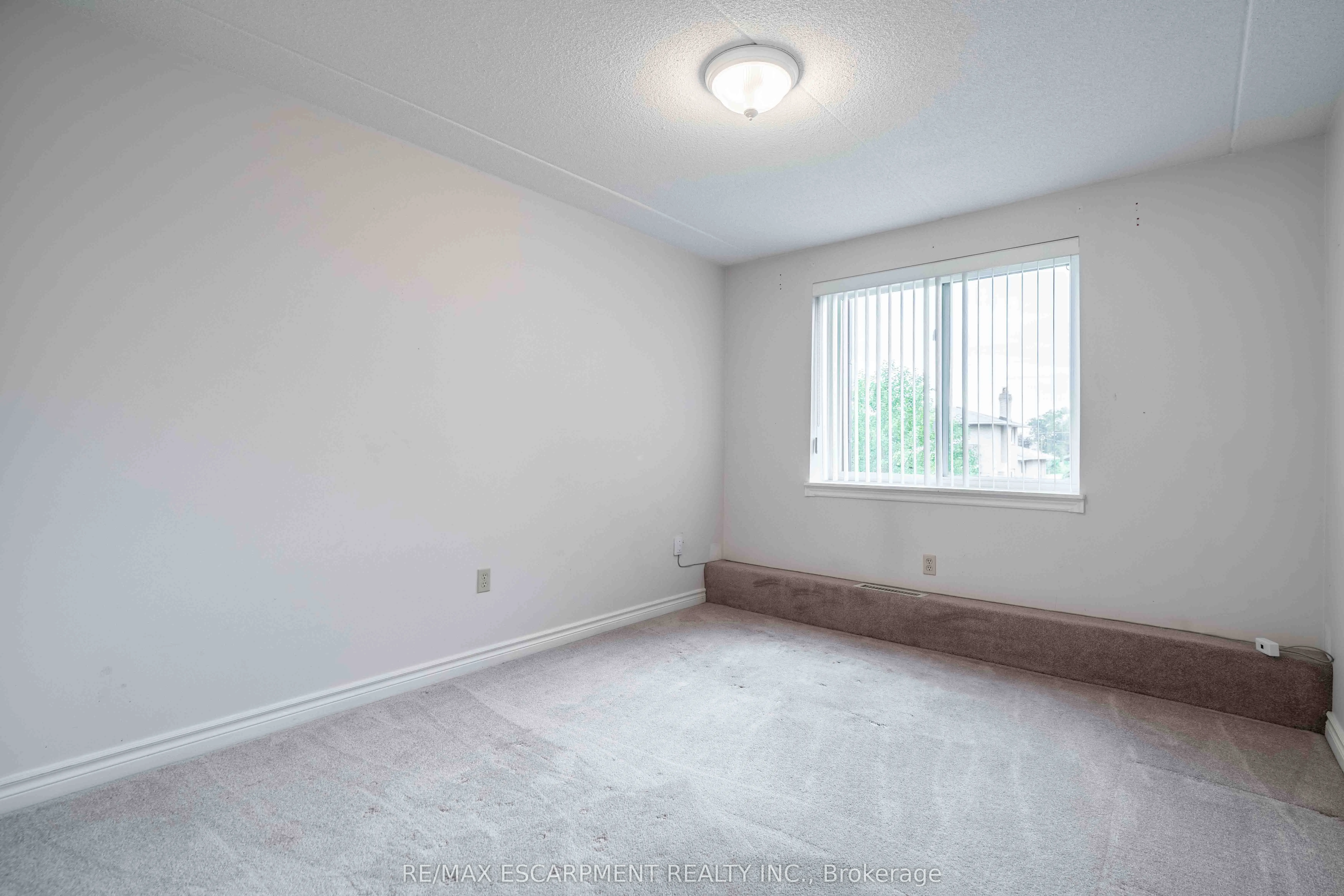 386 Highway 8, #205