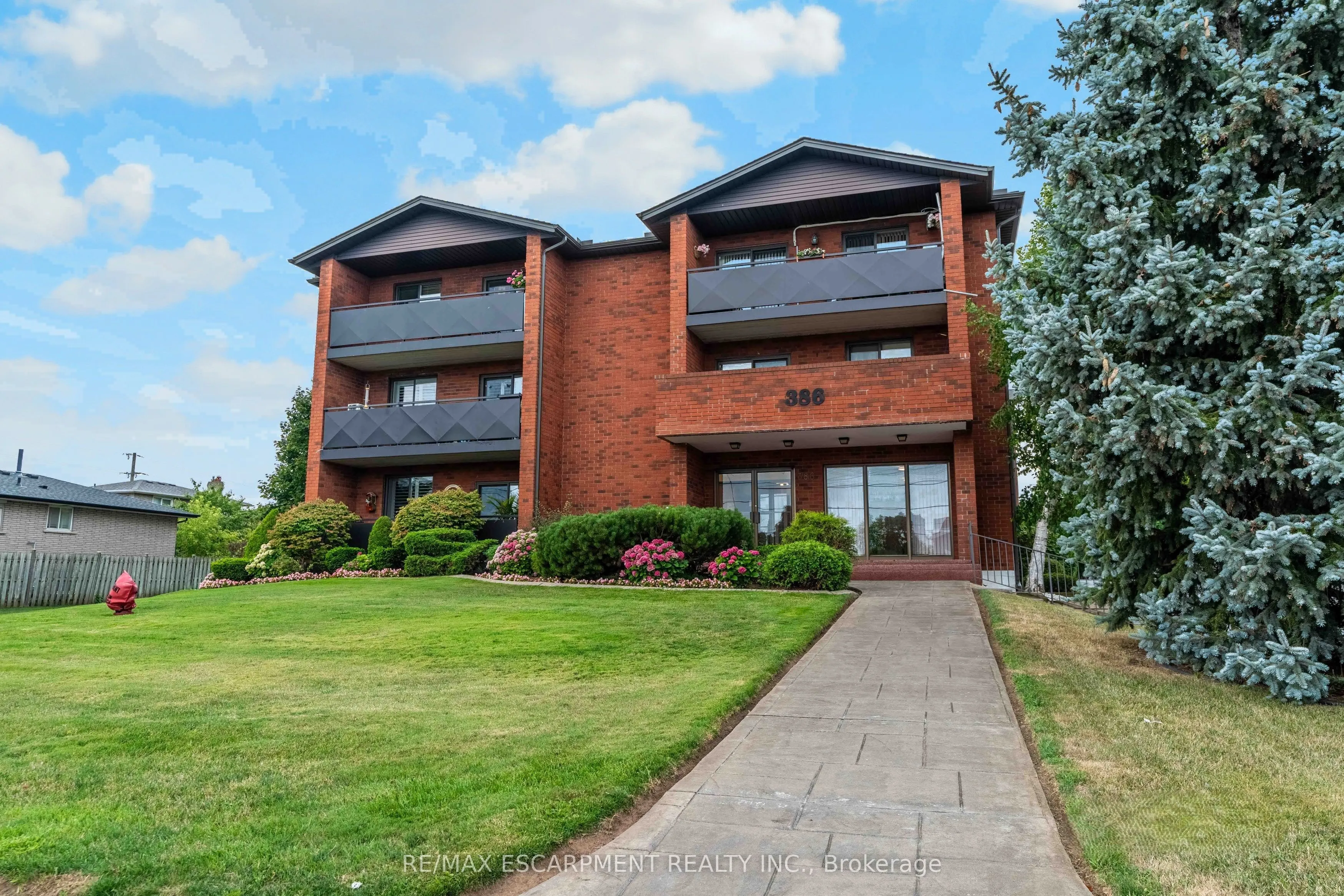 386 Highway 8, #205