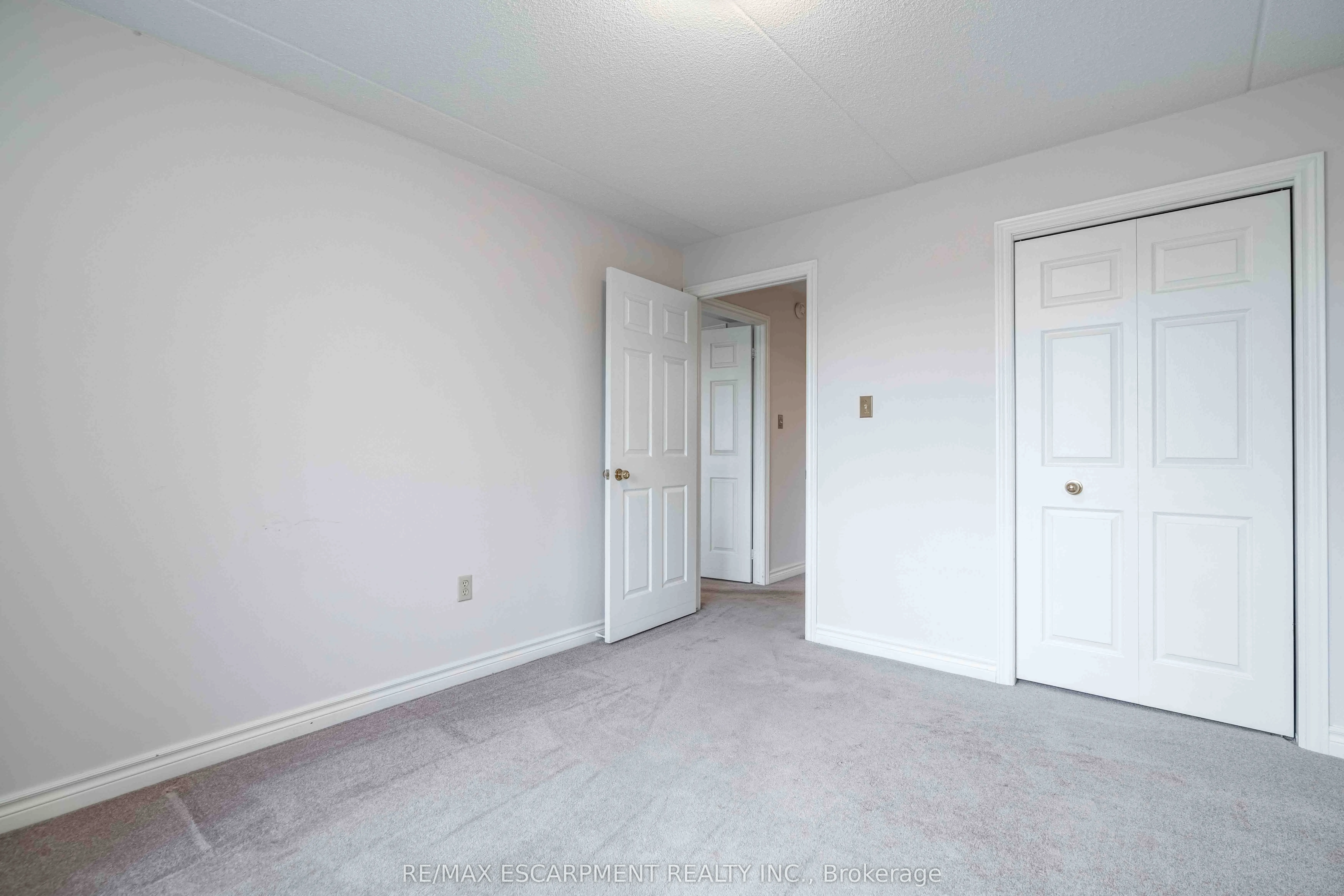 386 Highway 8, #205