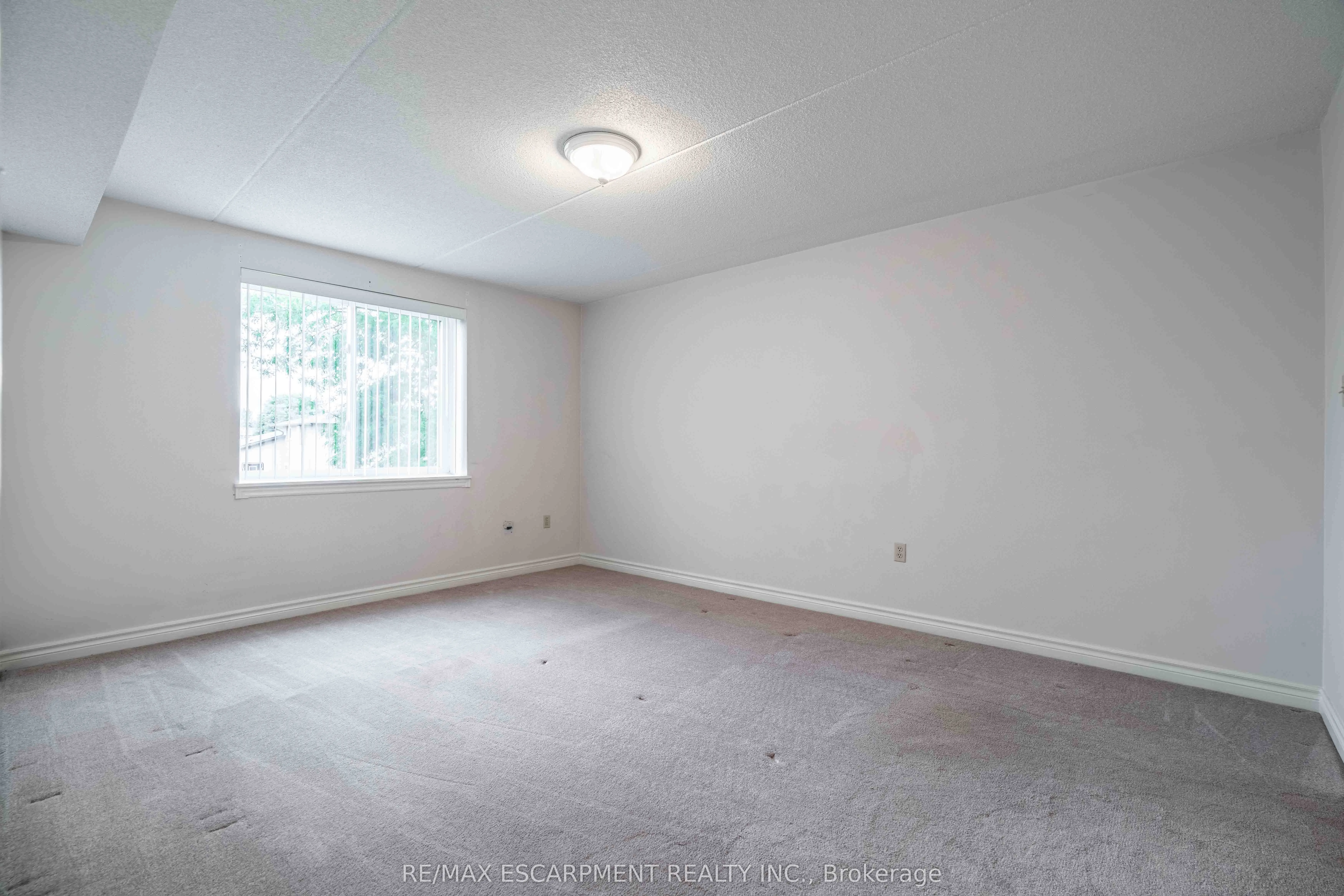 386 Highway 8, #205