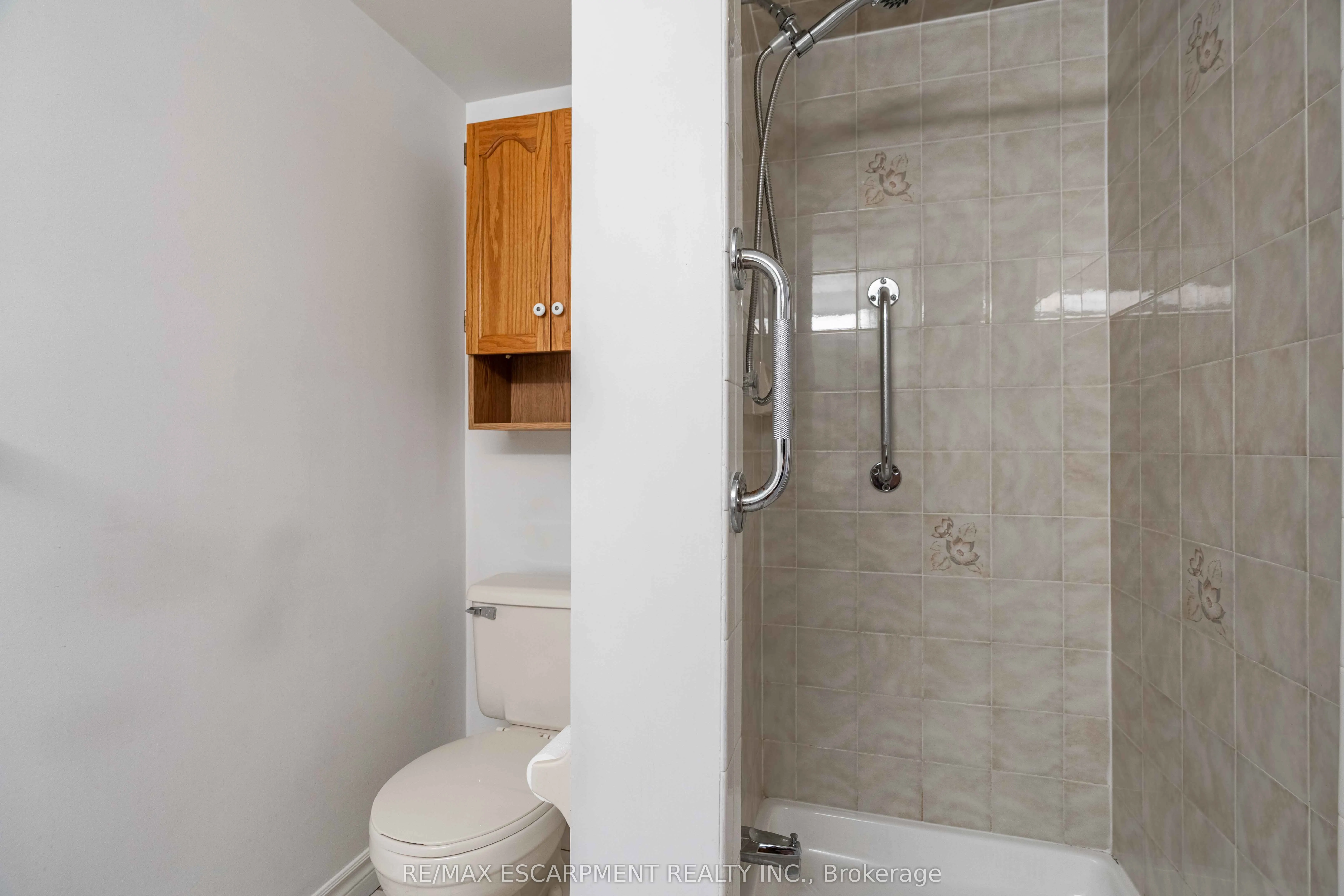 386 Highway 8, #205