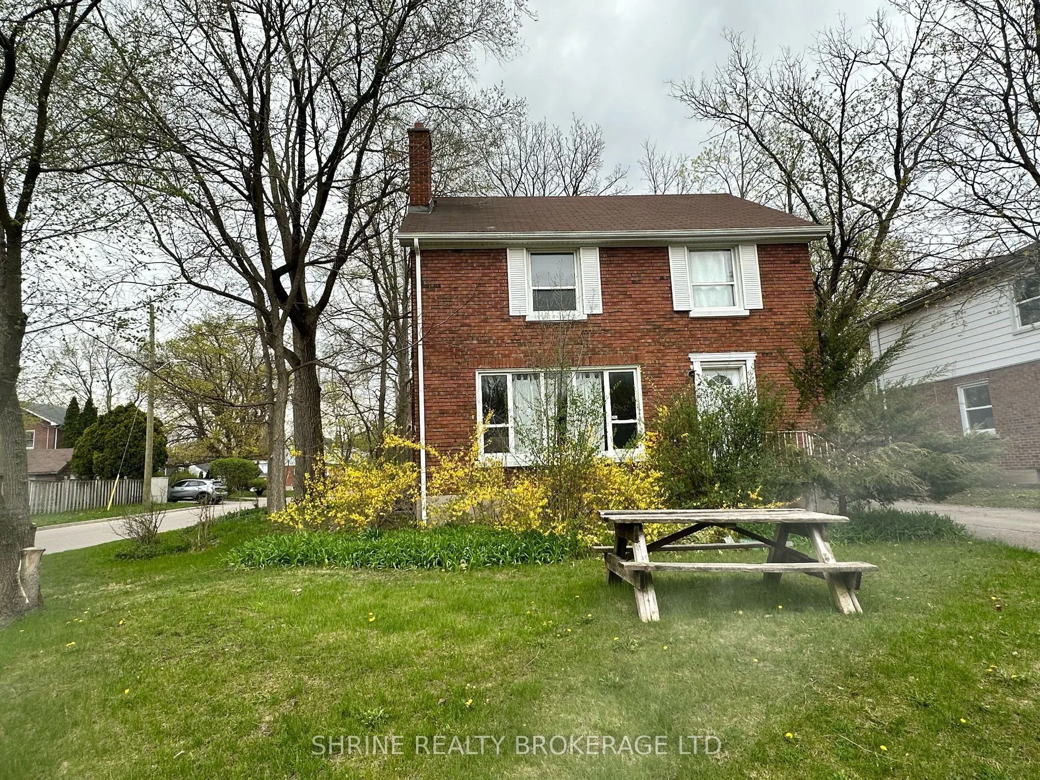 90 Huron Street