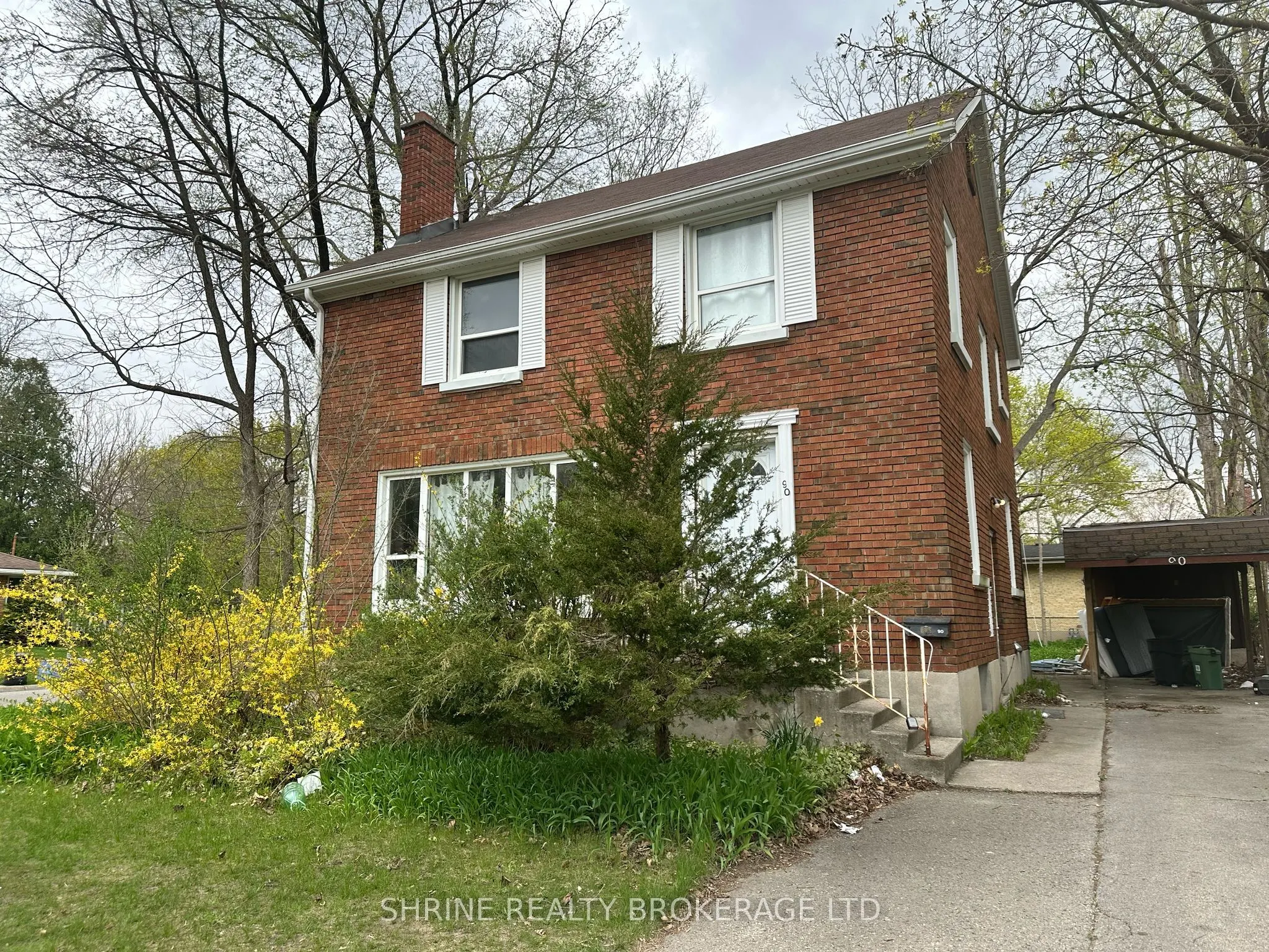 90 Huron Street