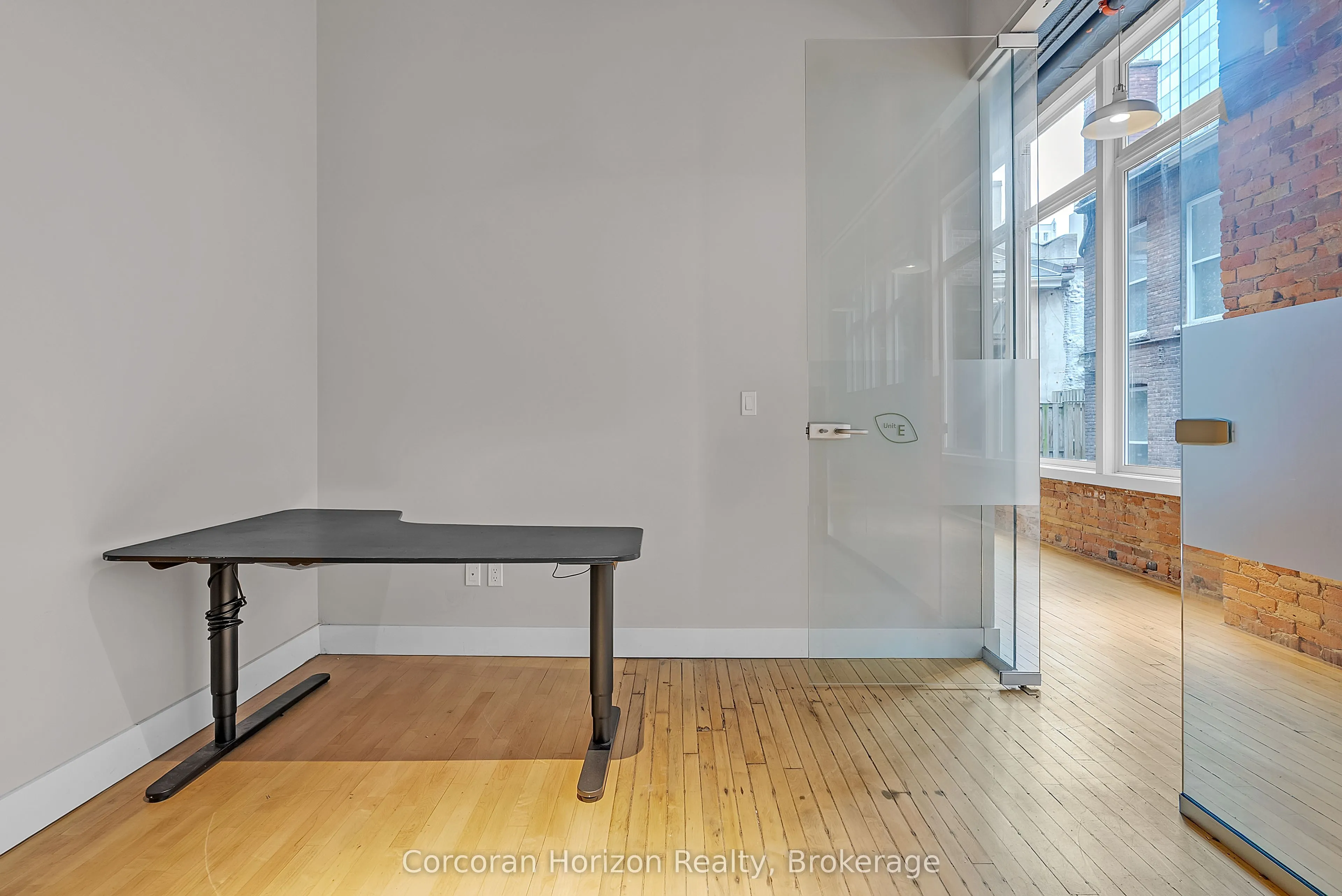 12 JAMES Street N, #201-E
