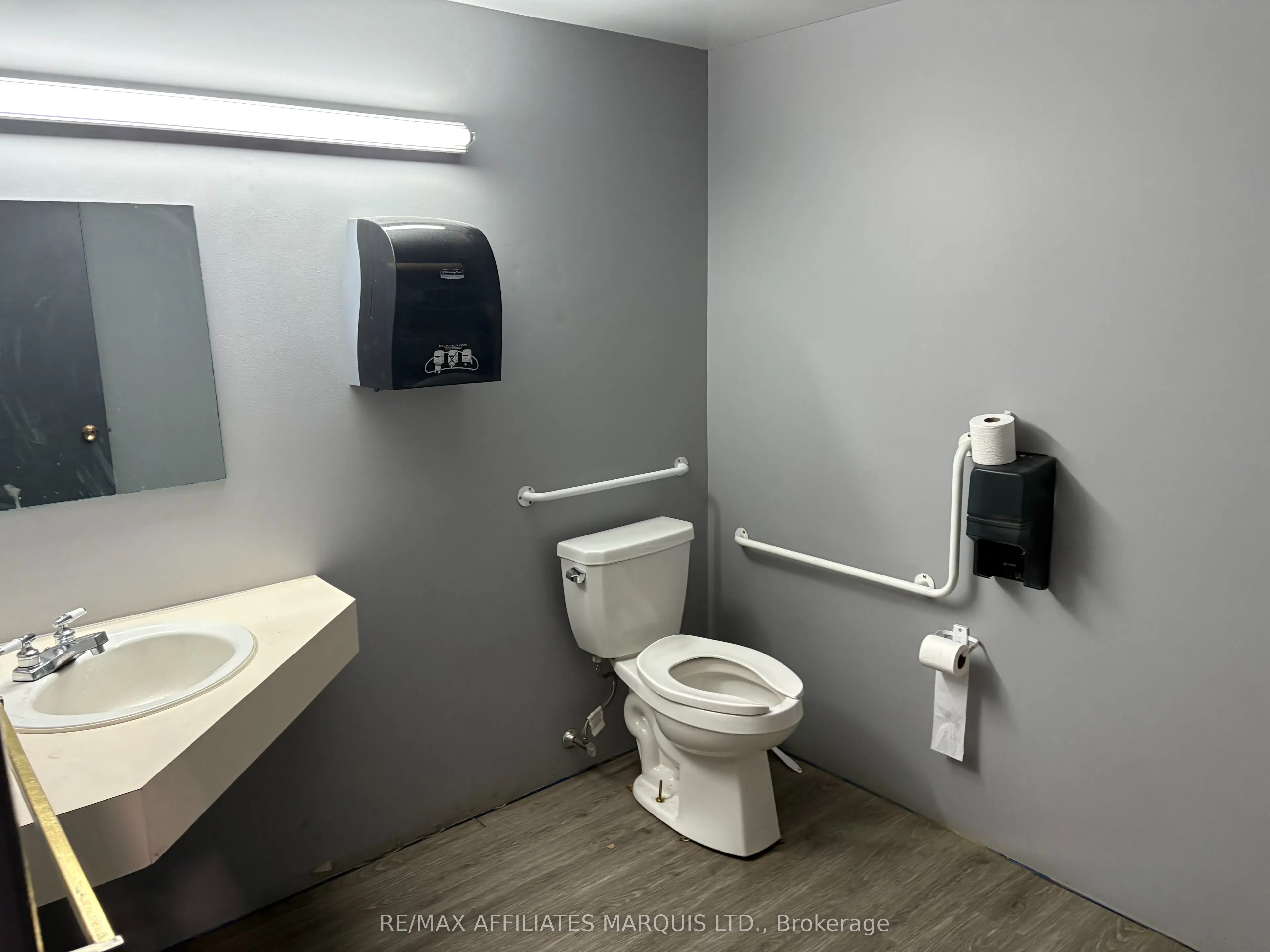 405 Ninth Street W